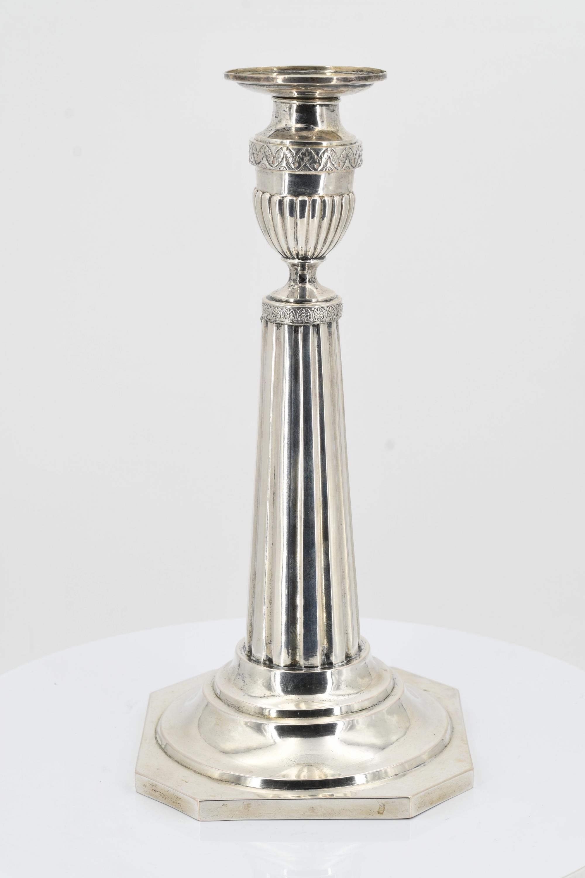 Pair of large candlesticks with fluted shafts - Image 9 of 12