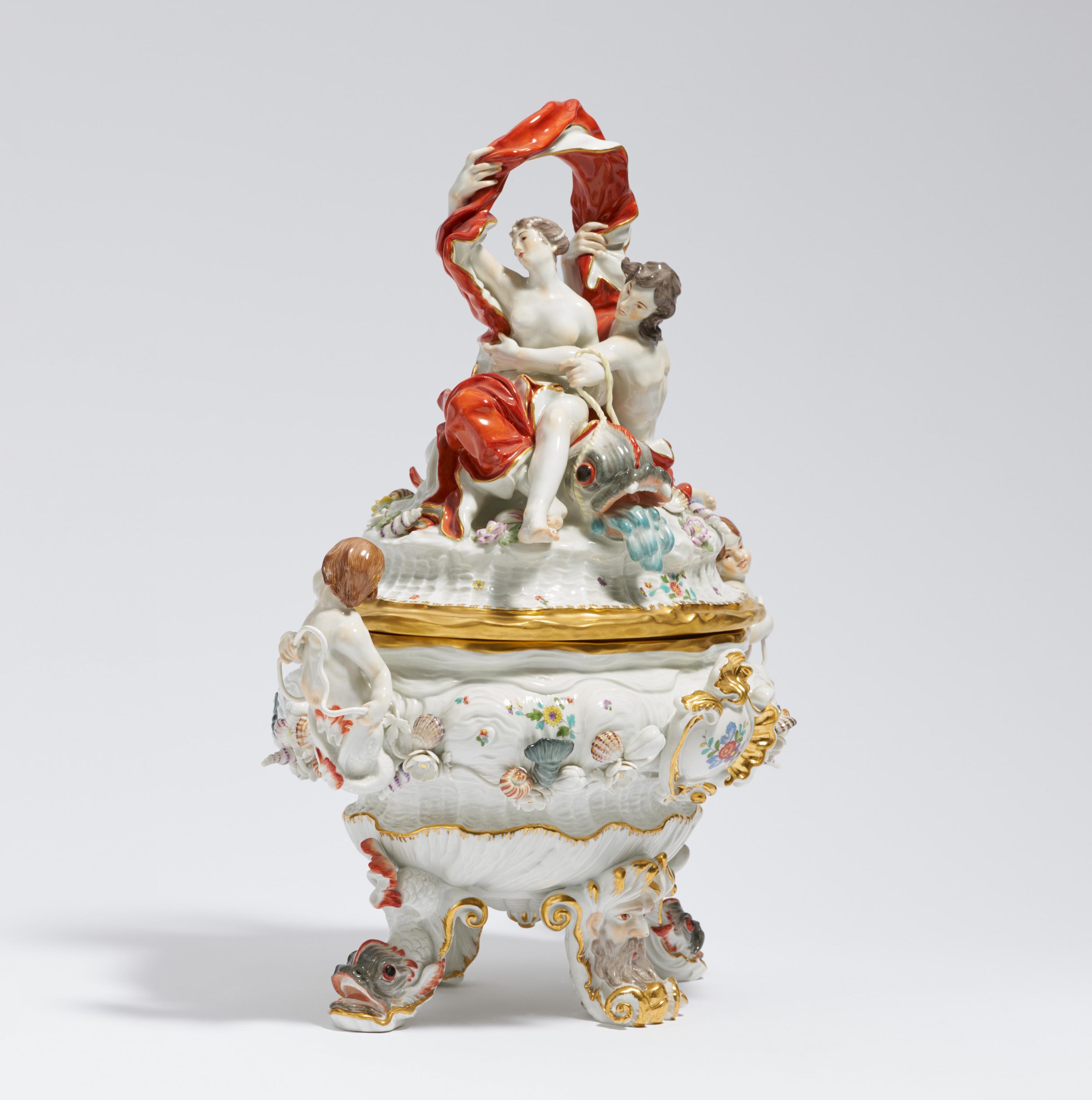 Tureen with Acis and Galathea from the Swan Service - Image 4 of 7