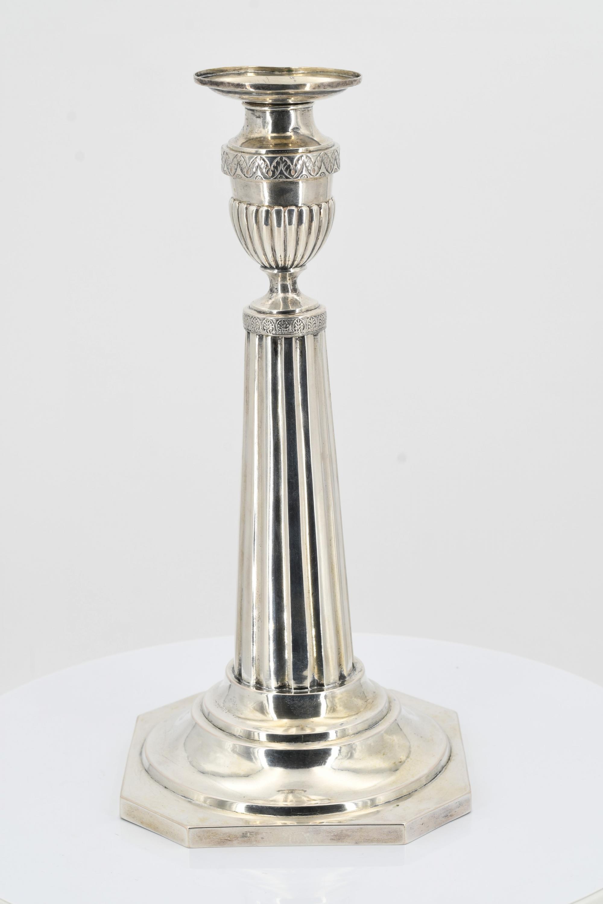 Pair of large candlesticks with fluted shafts - Image 10 of 12