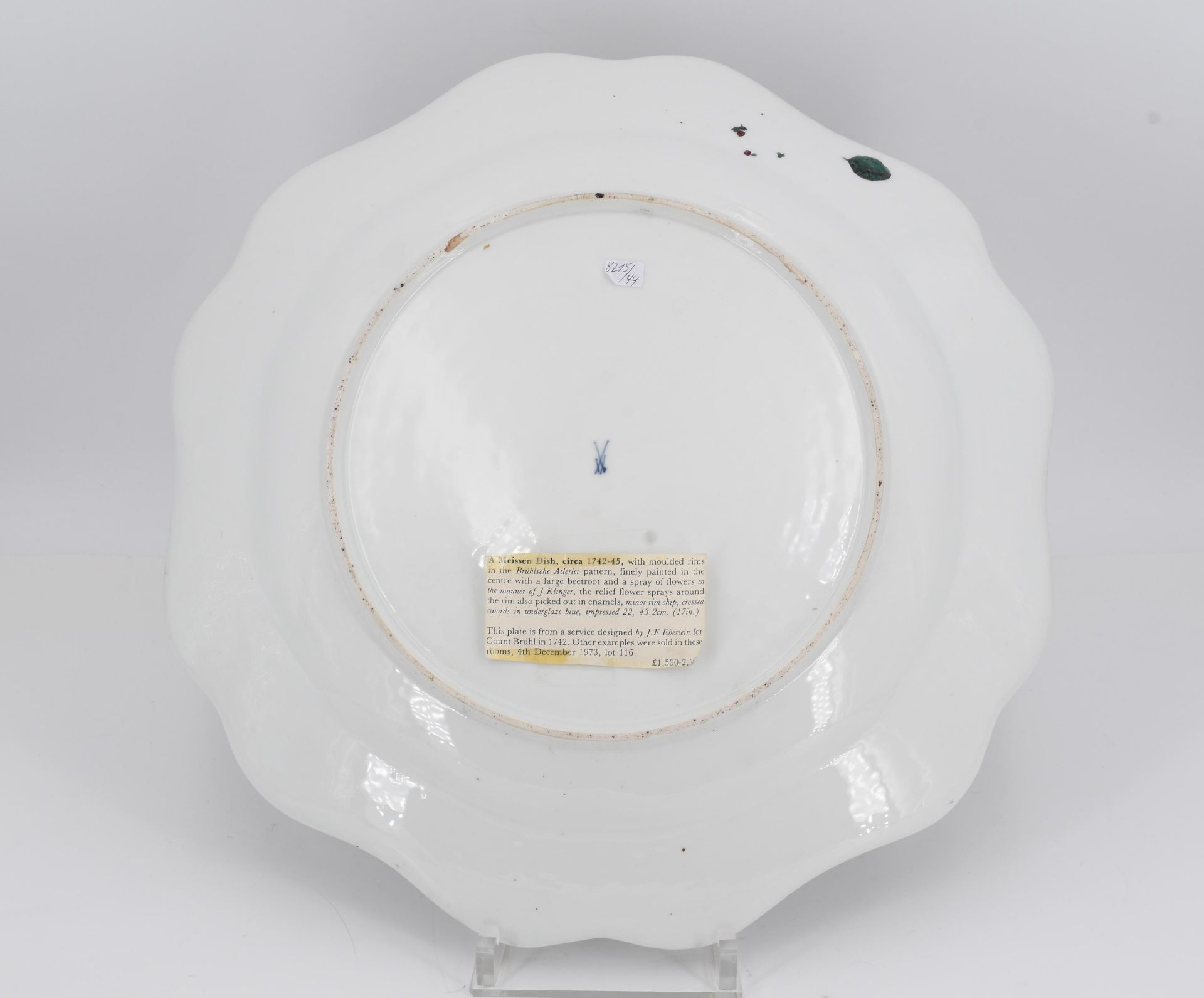 Large porcelain plate from the "Brühlsches Allerlei" Service - Image 3 of 3
