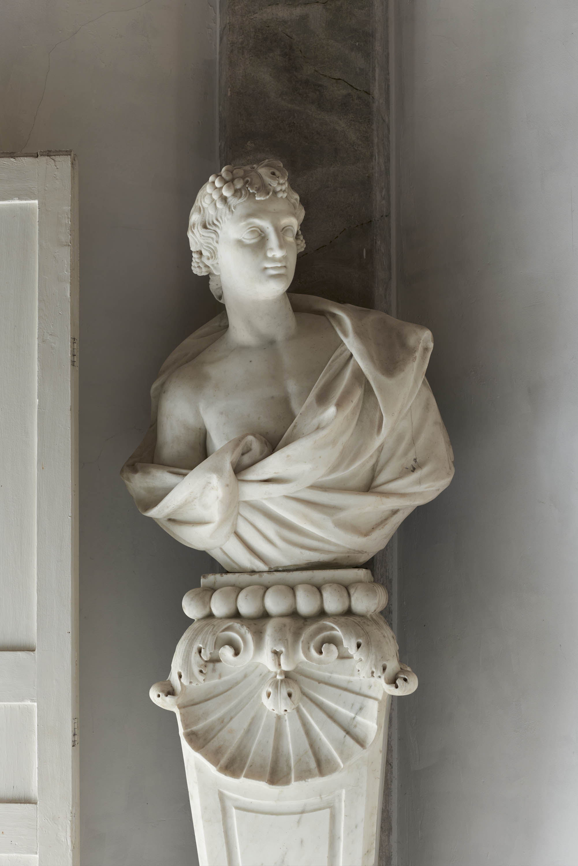 Magnificent series of four busts as allegories of the seasons - Image 5 of 10
