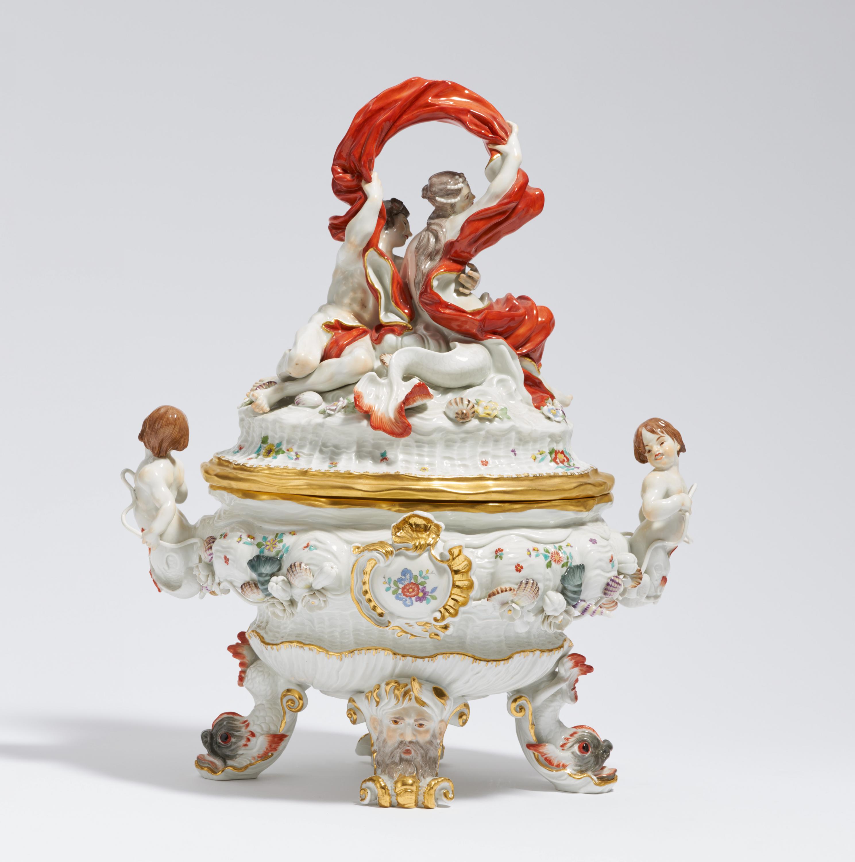 Tureen with Acis and Galathea from the Swan Service - Image 3 of 7