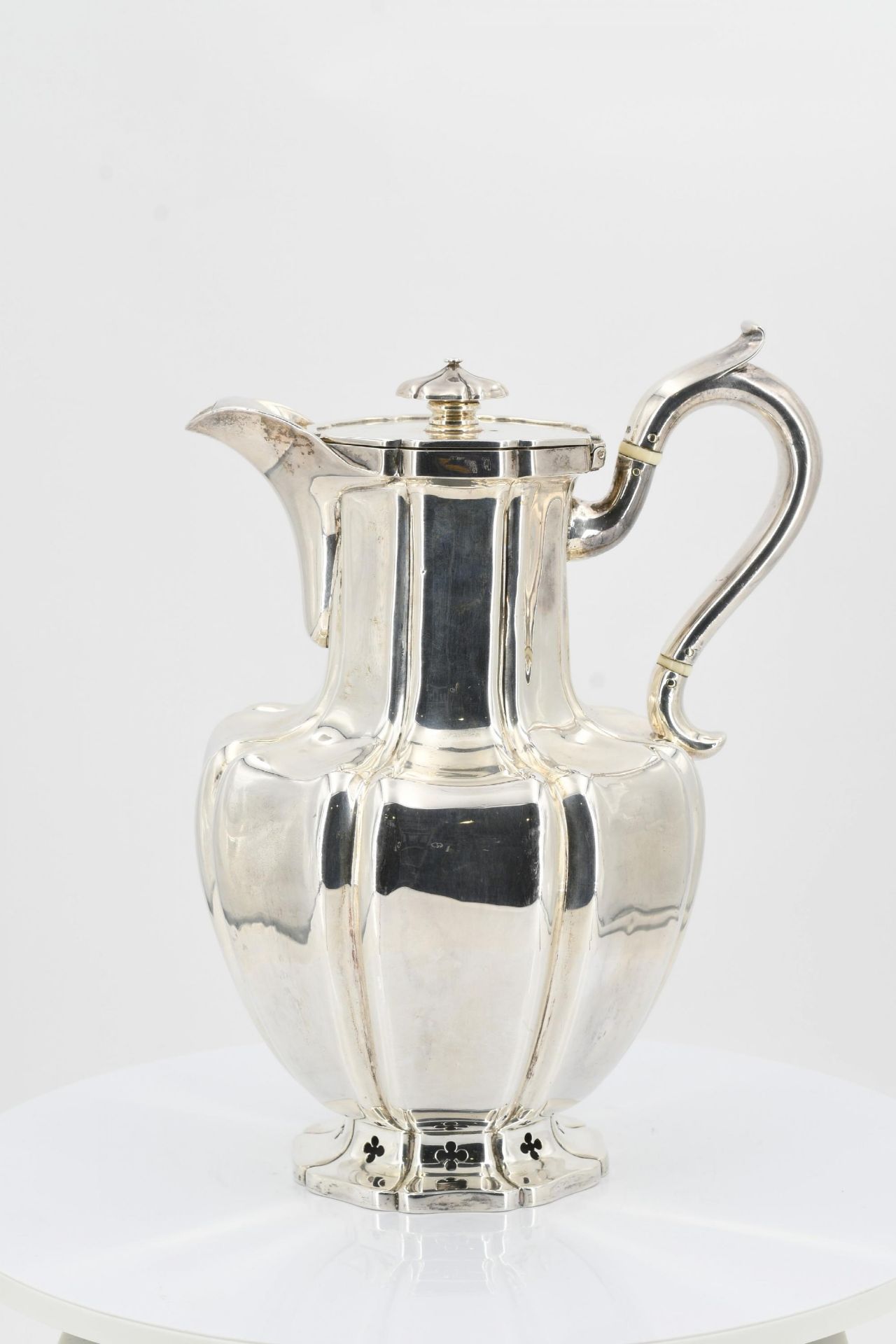 Victoria coffee pot - Image 2 of 7