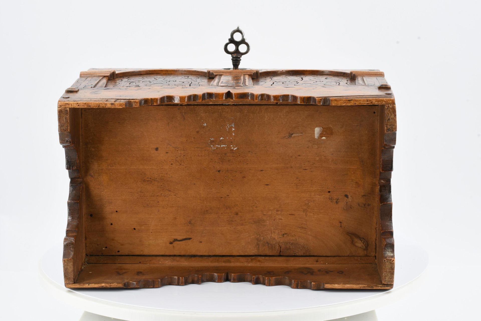 Small chest with ornamental décor - Image 6 of 8