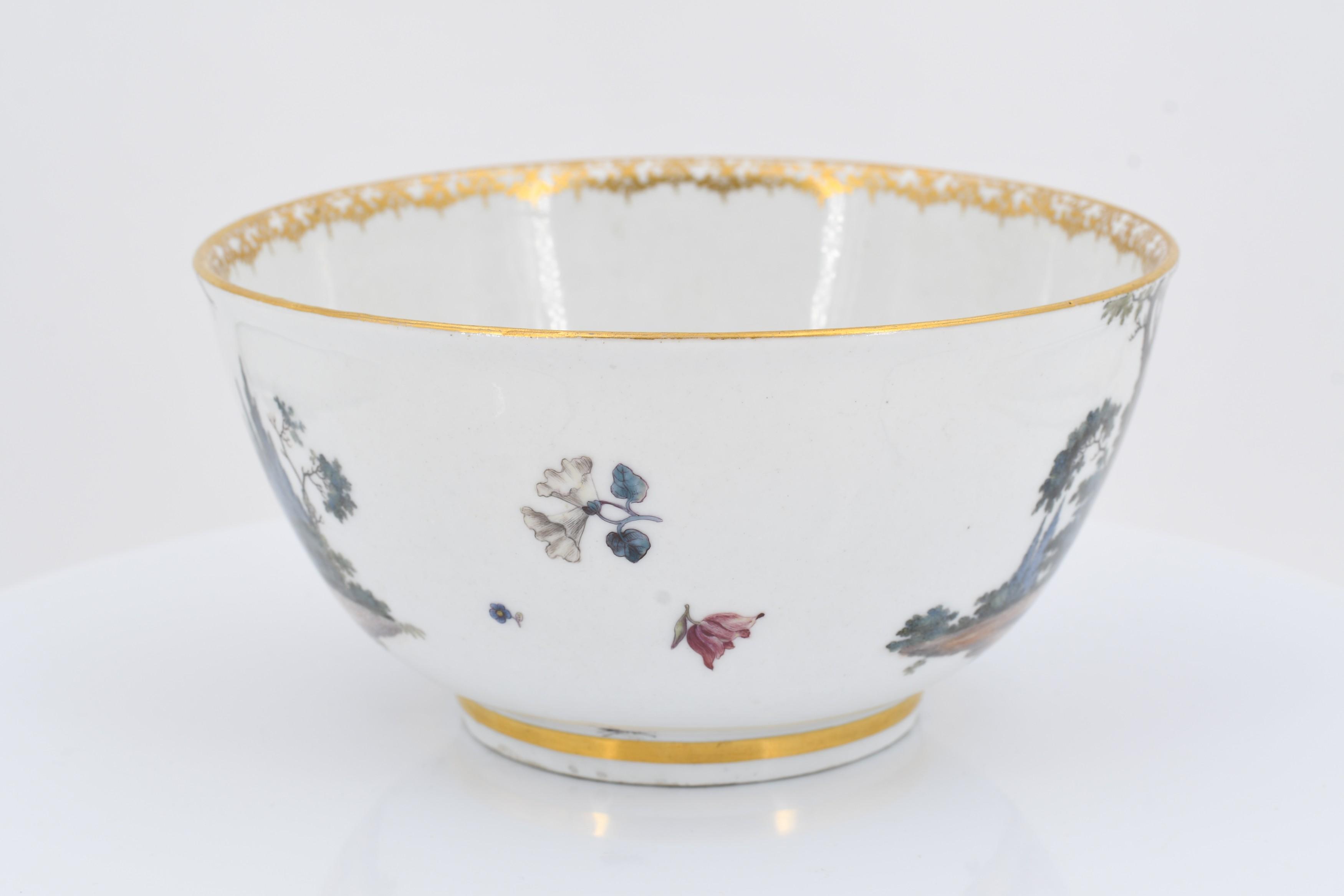 Bowl with Watteau scenes - Image 5 of 7