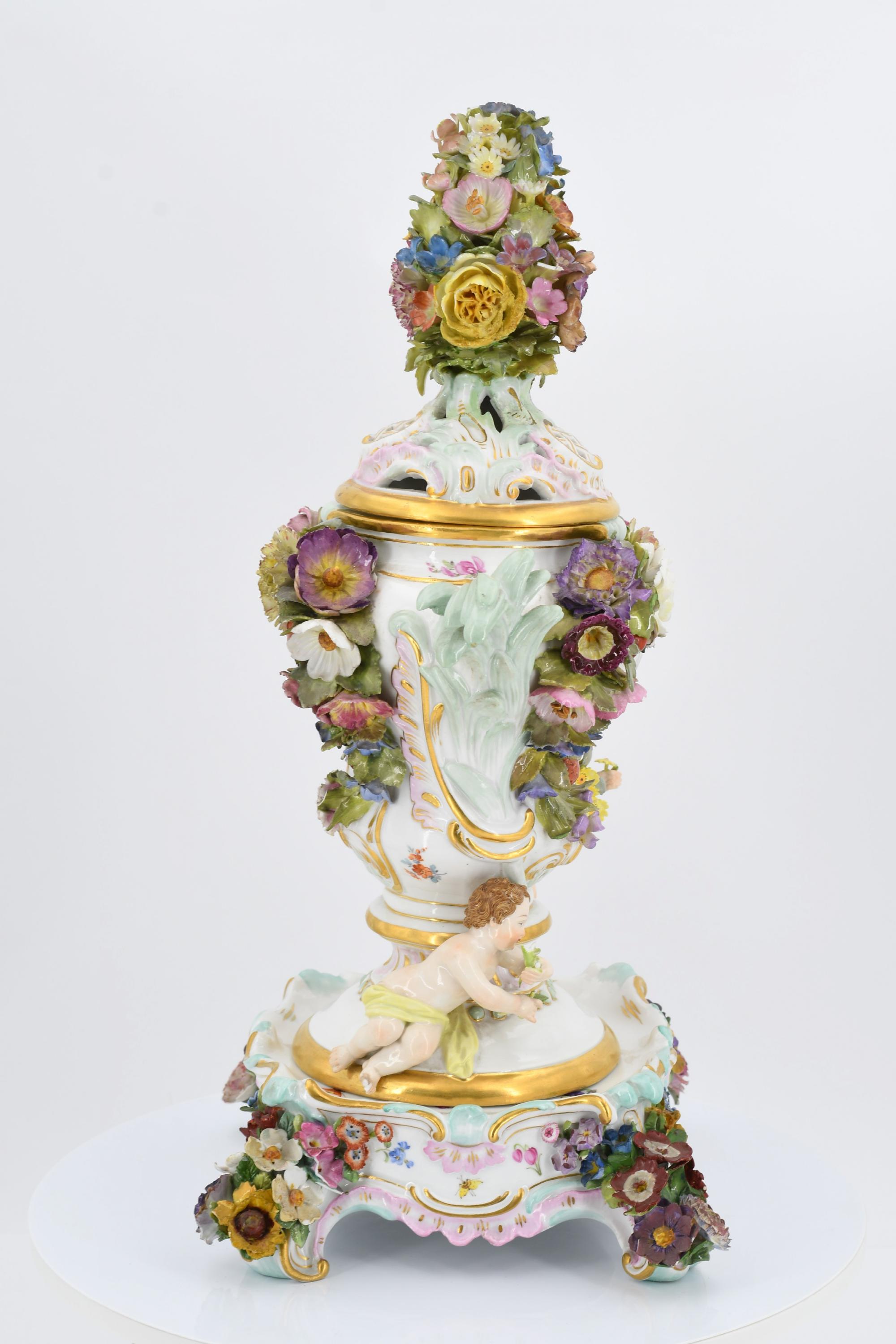 Small potpourri vase on pedestal - Image 5 of 9