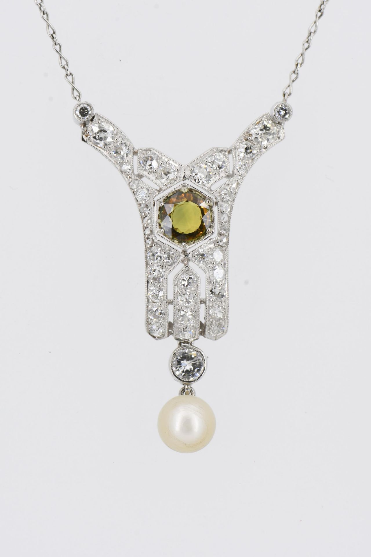 Diamond-Pendant-Necklace - Image 5 of 6