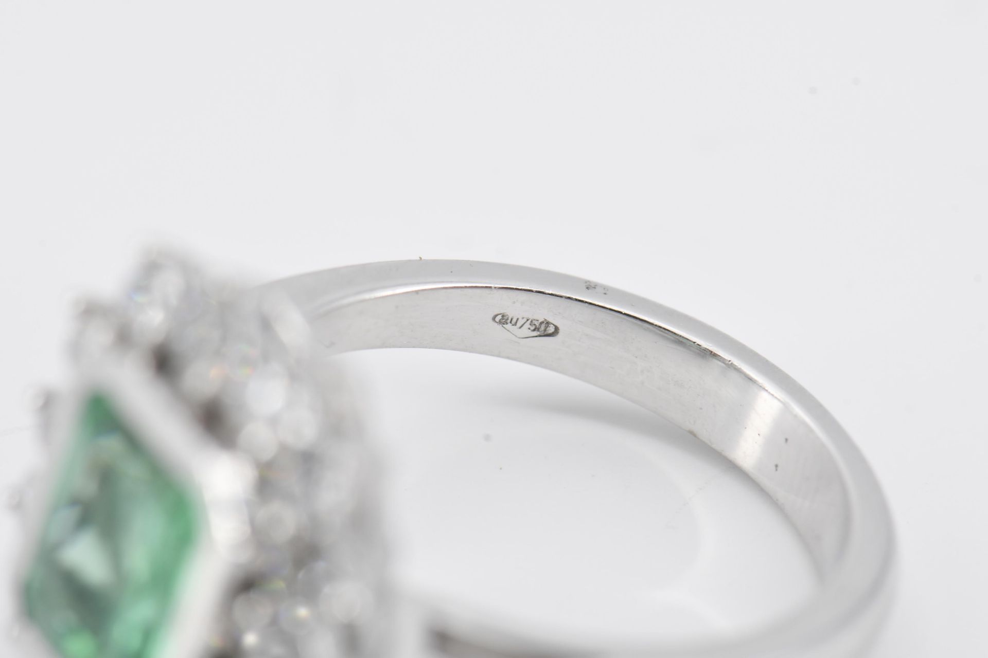 Emerald-Diamond-Ring - Image 6 of 6
