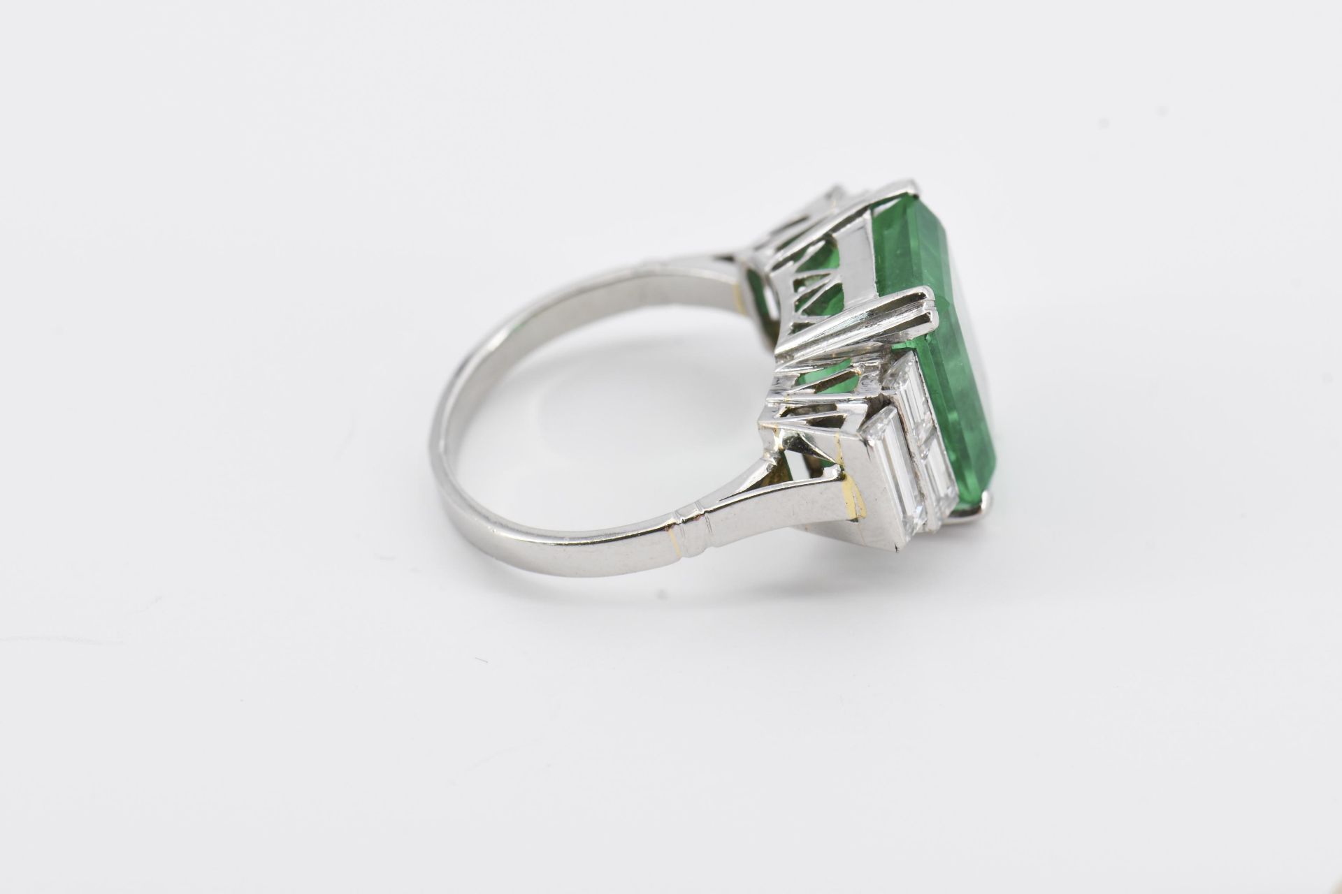 Emerald-Diamond-Ring - Image 3 of 6