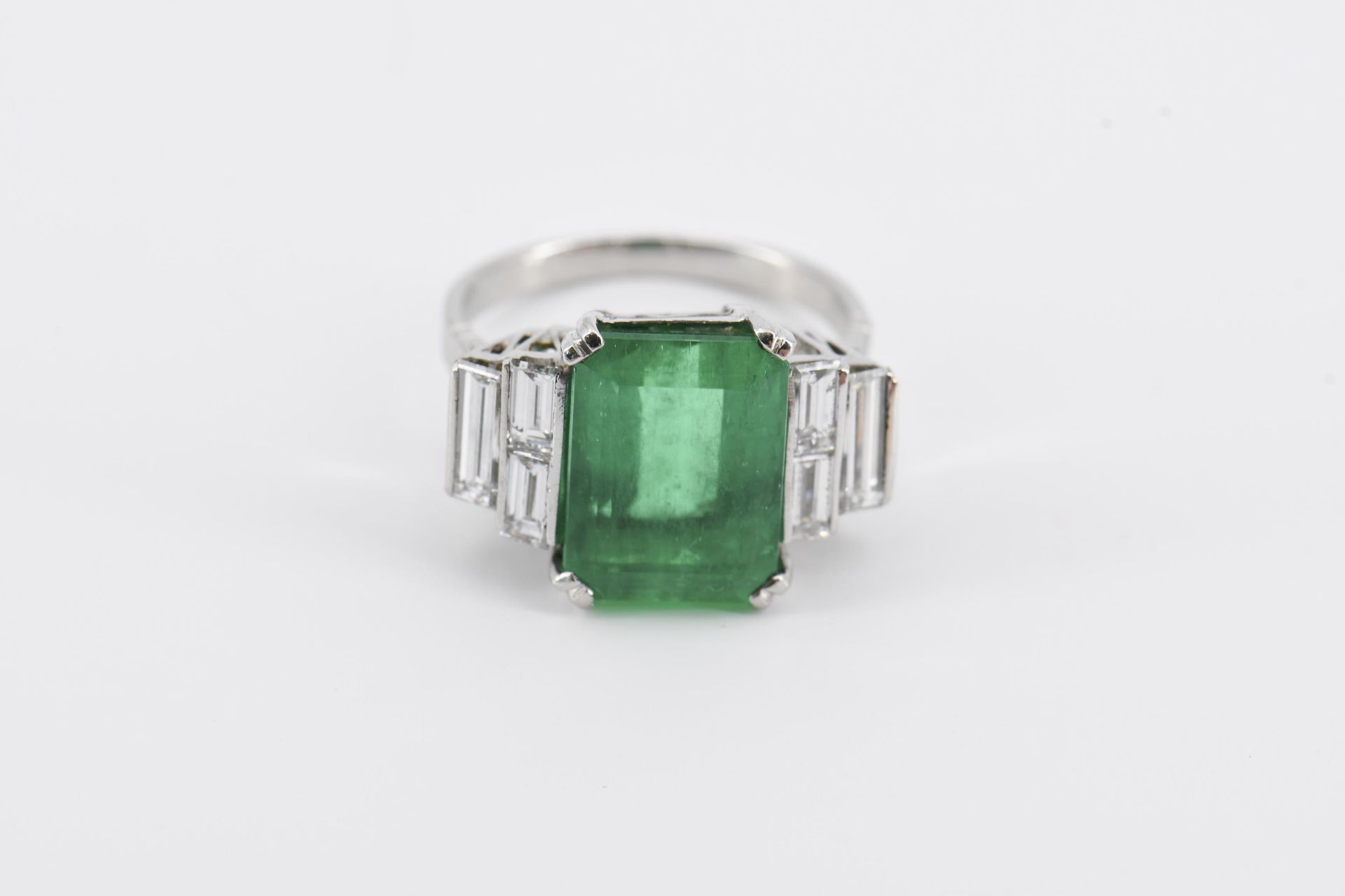 Emerald-Diamond-Ring - Image 2 of 6