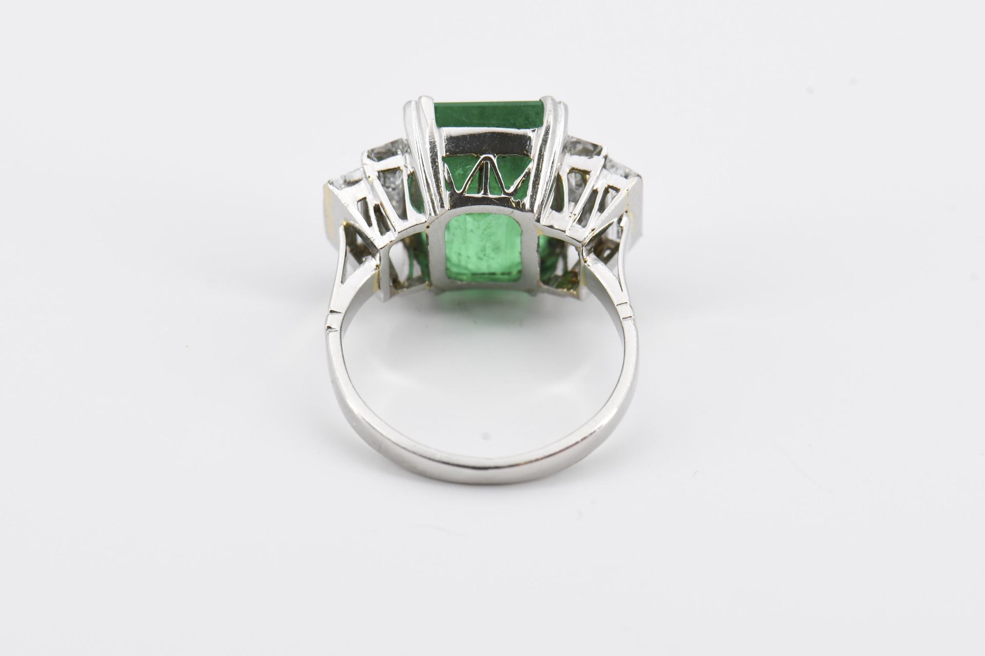 Emerald-Diamond-Ring - Image 4 of 6