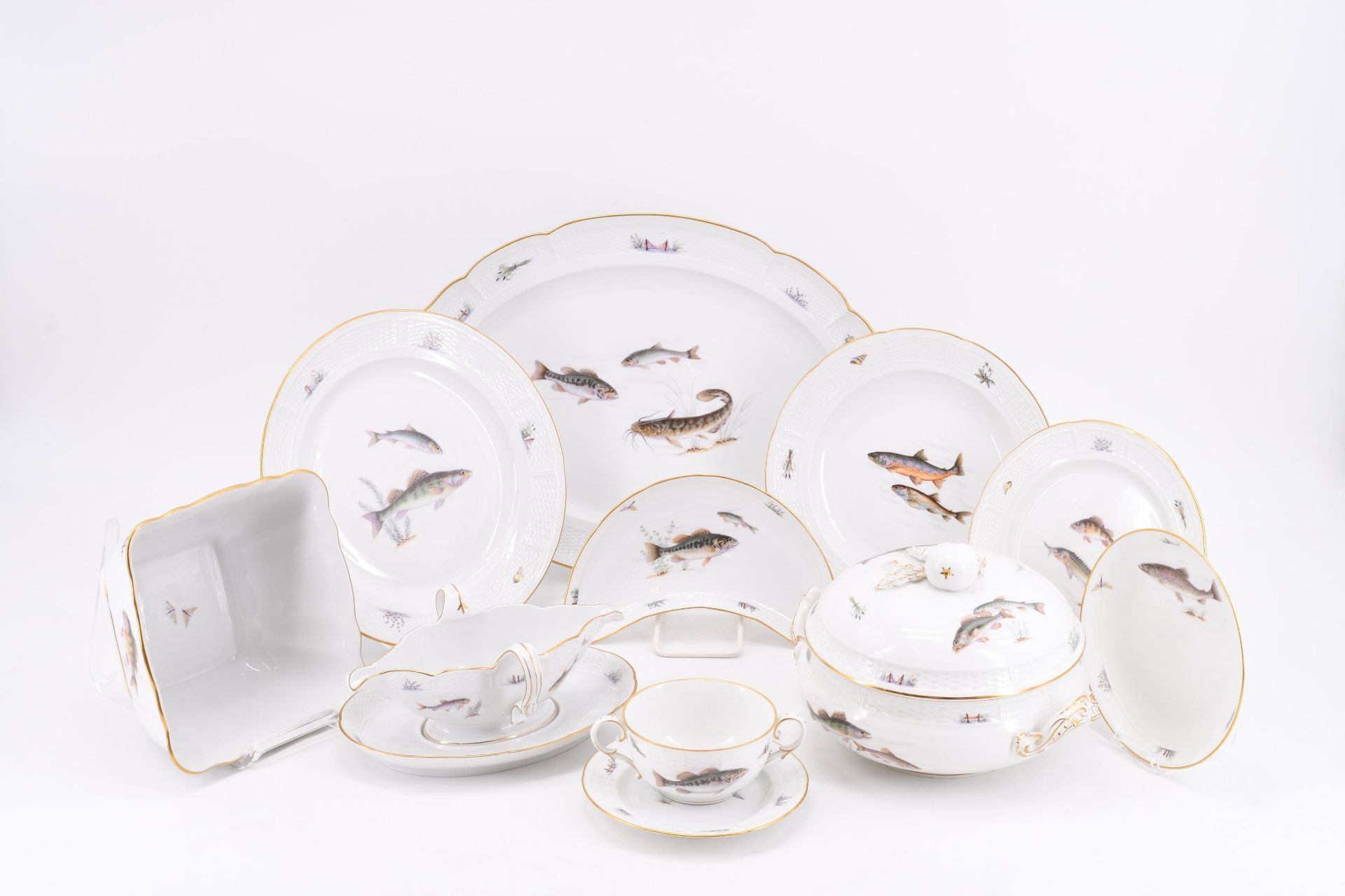 Dinner service with fish decor for 6 persons - Image 2 of 27
