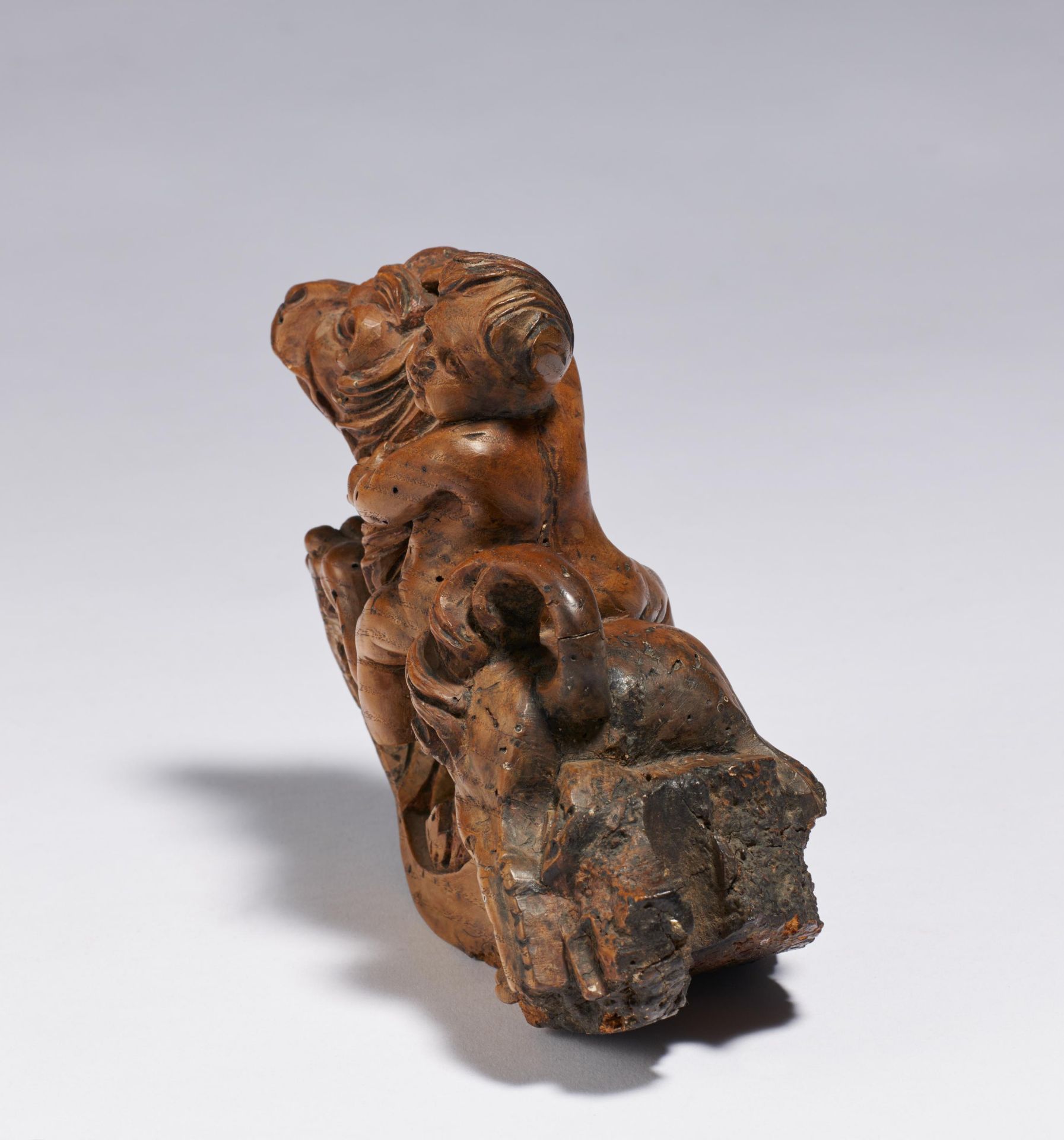 Small putto riding on lion - Image 3 of 4