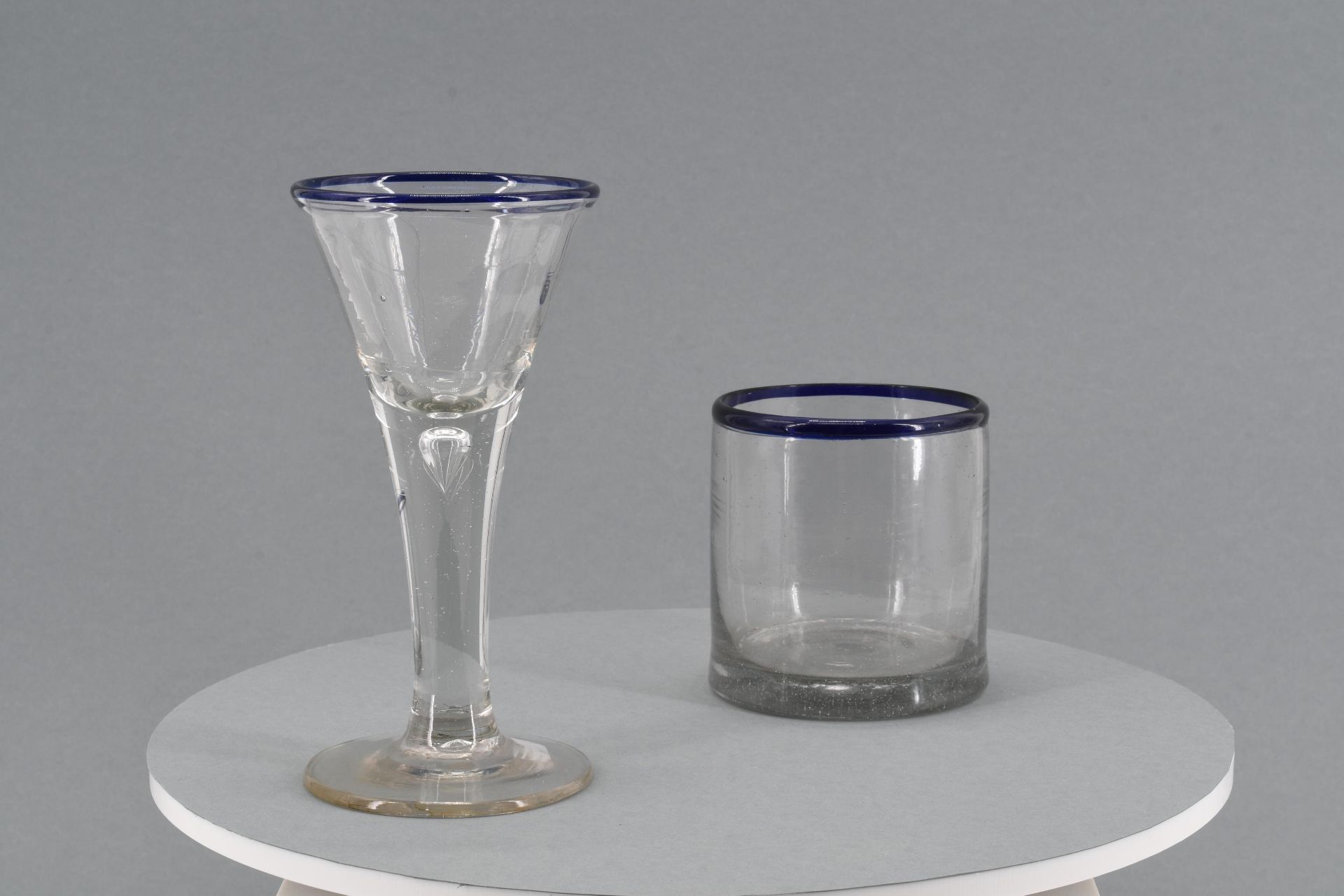 Two glasses with blue rim - Image 2 of 6