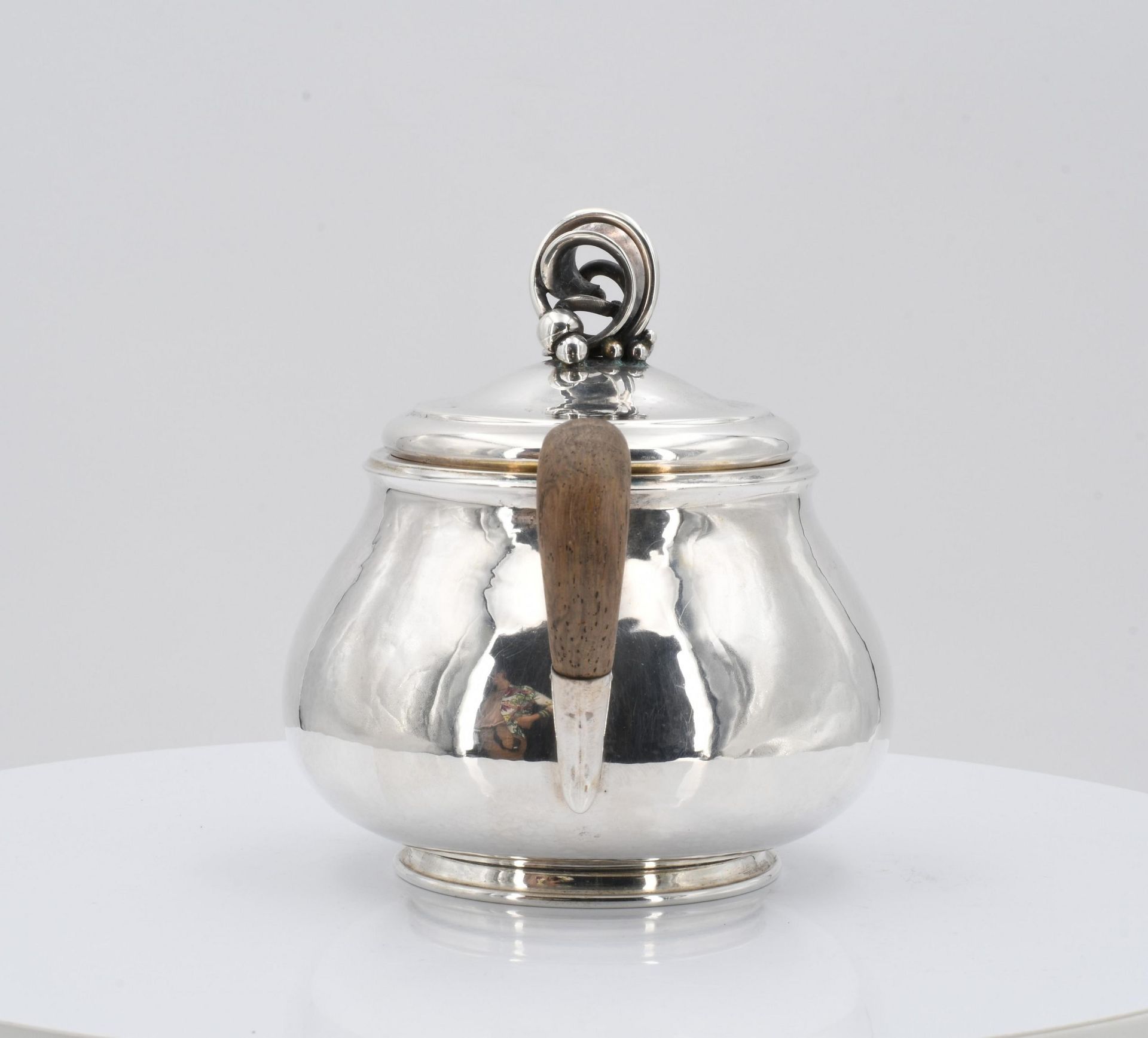 Coffee set with martellé surface and vegetal knobs - Image 13 of 21