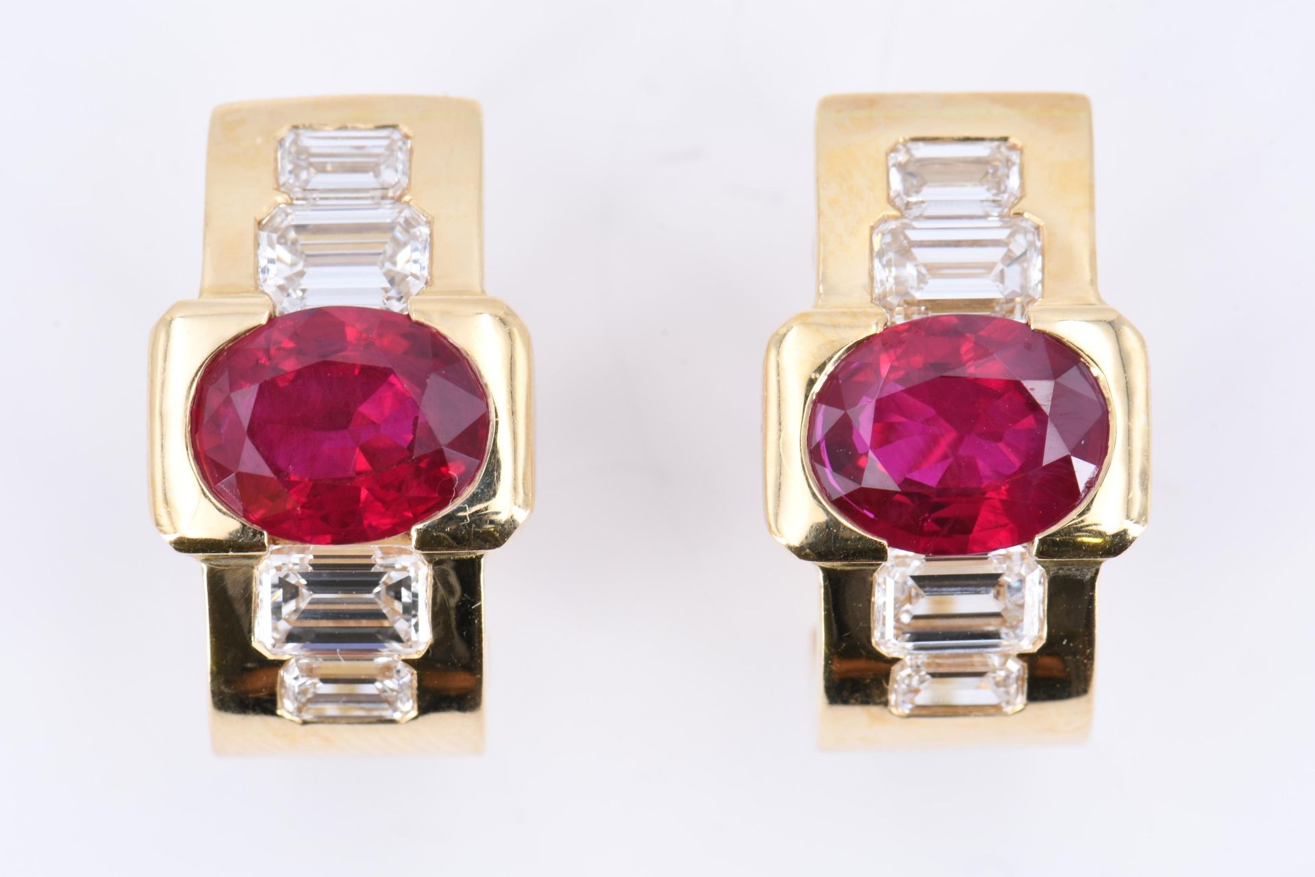 Ruby Diamond Set: Ring and Earrings - Image 2 of 12