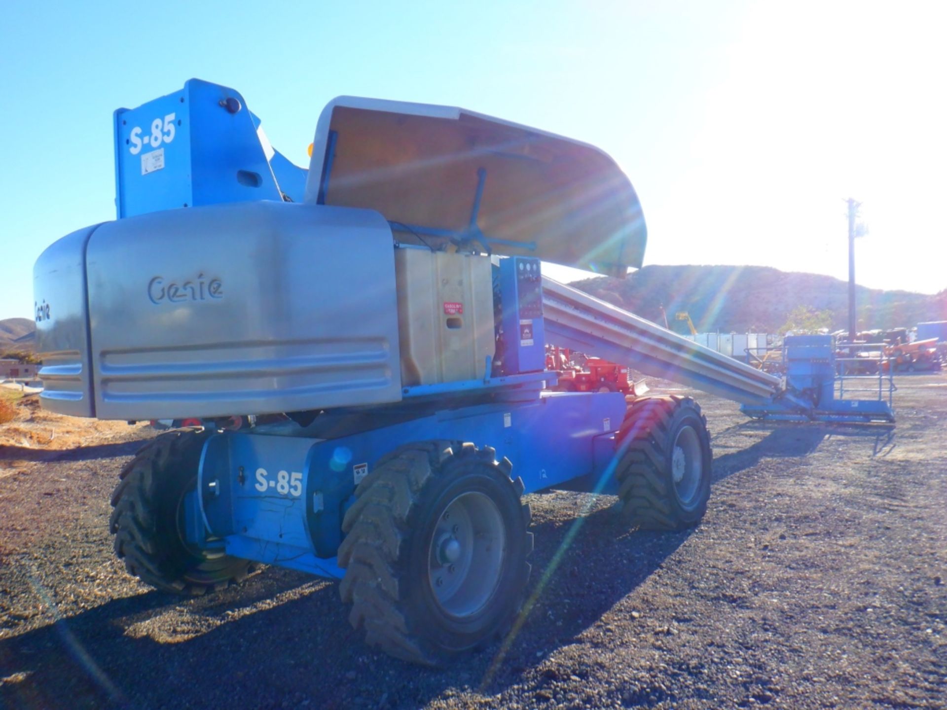 2001 Genie S-85 Boom Lift, - Image 3 of 35