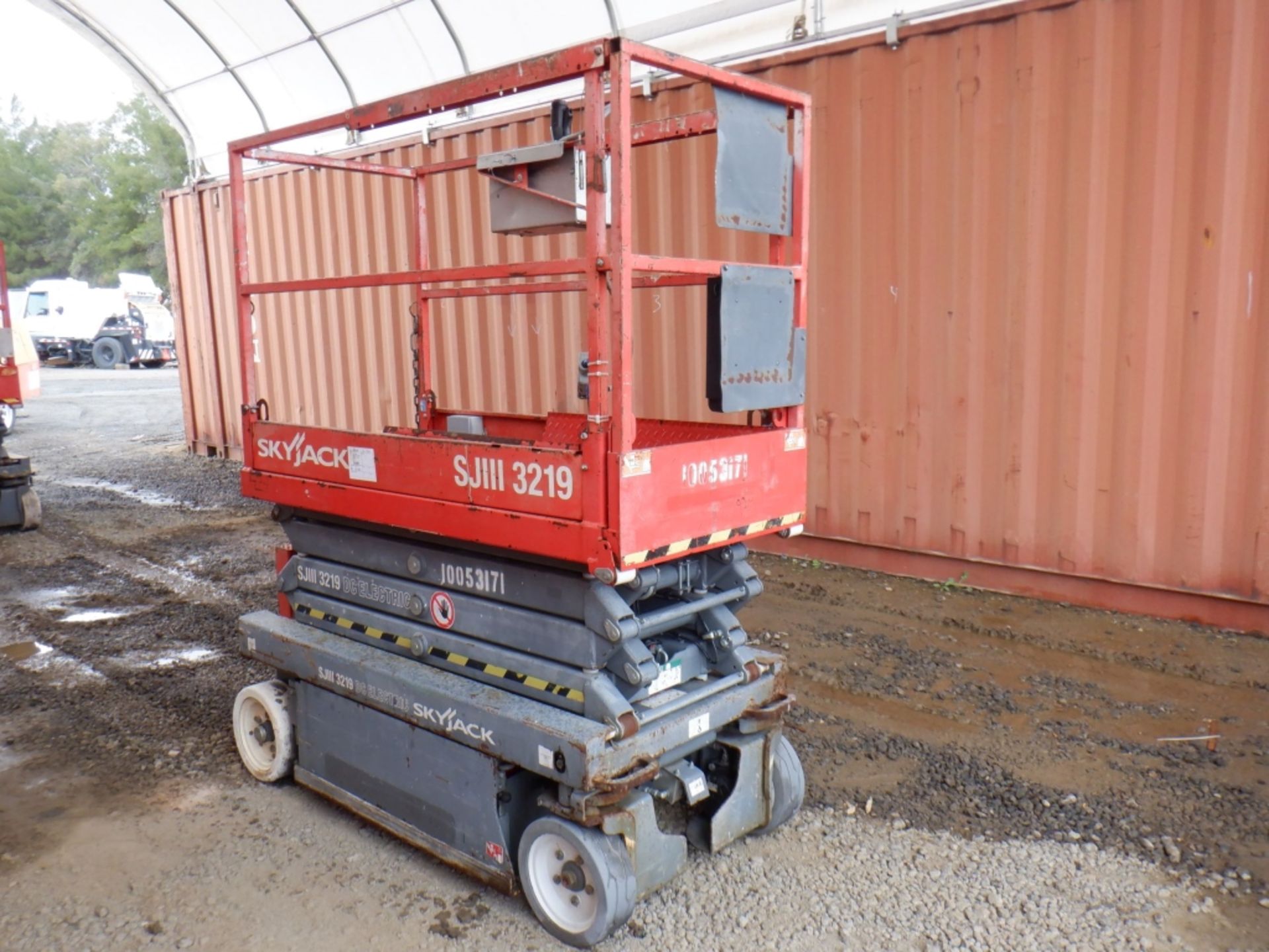 SkyJack SJIII-3219 Scissor Lift,