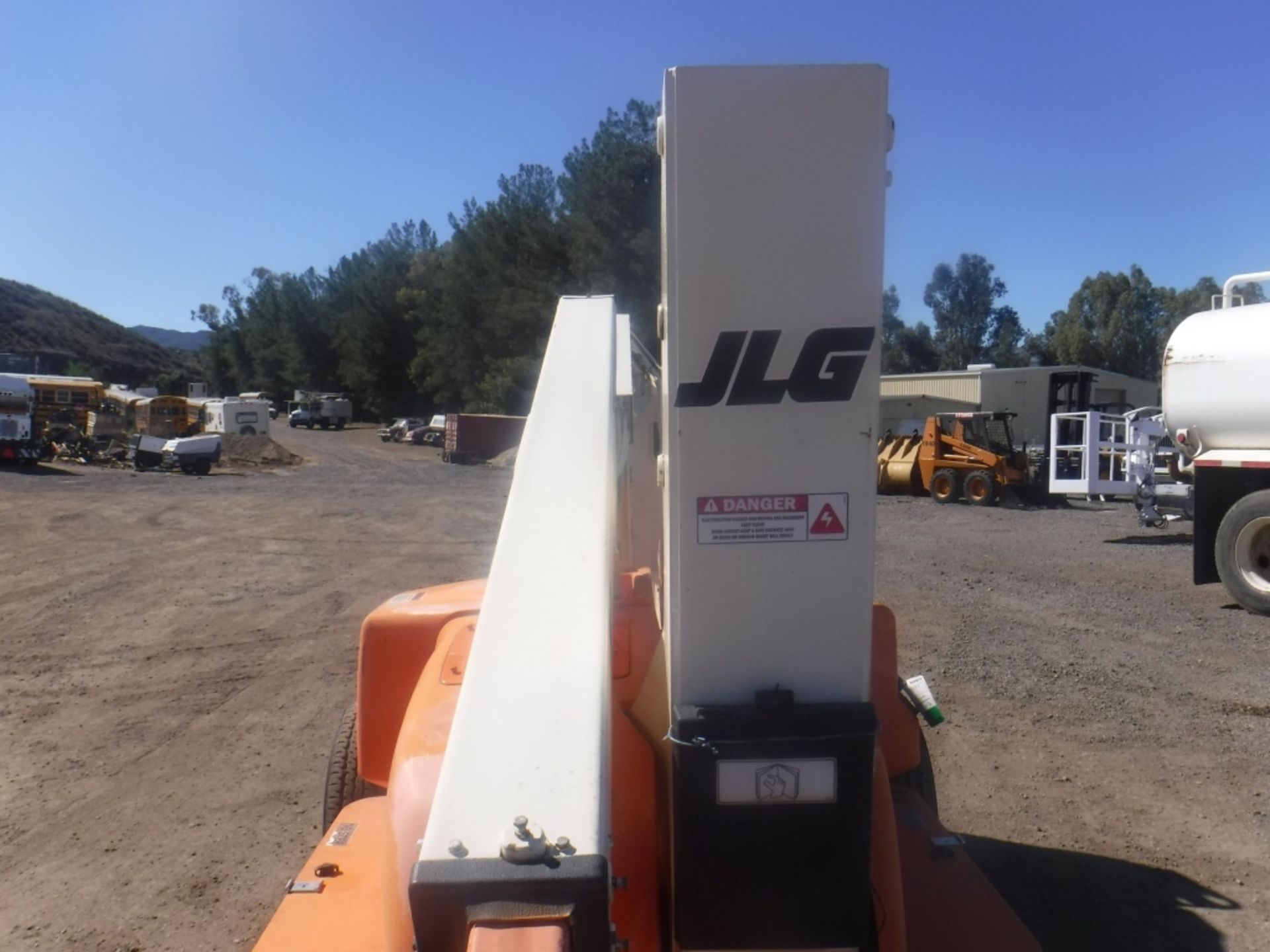 JLG 35 Articulated Boom Lift, - Image 23 of 25