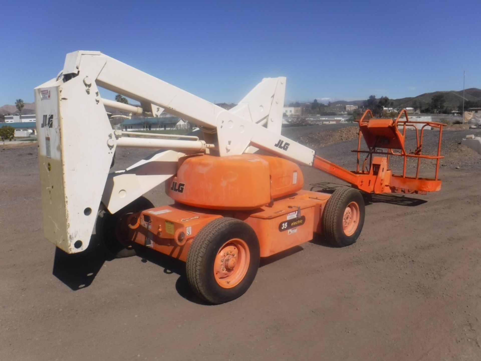 JLG 35 Articulated Boom Lift, - Image 4 of 25