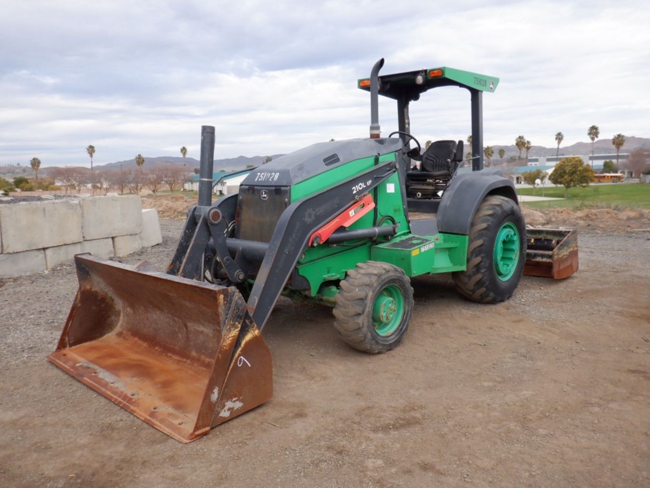 Vantage Auctions - Heavy Construction Equipment