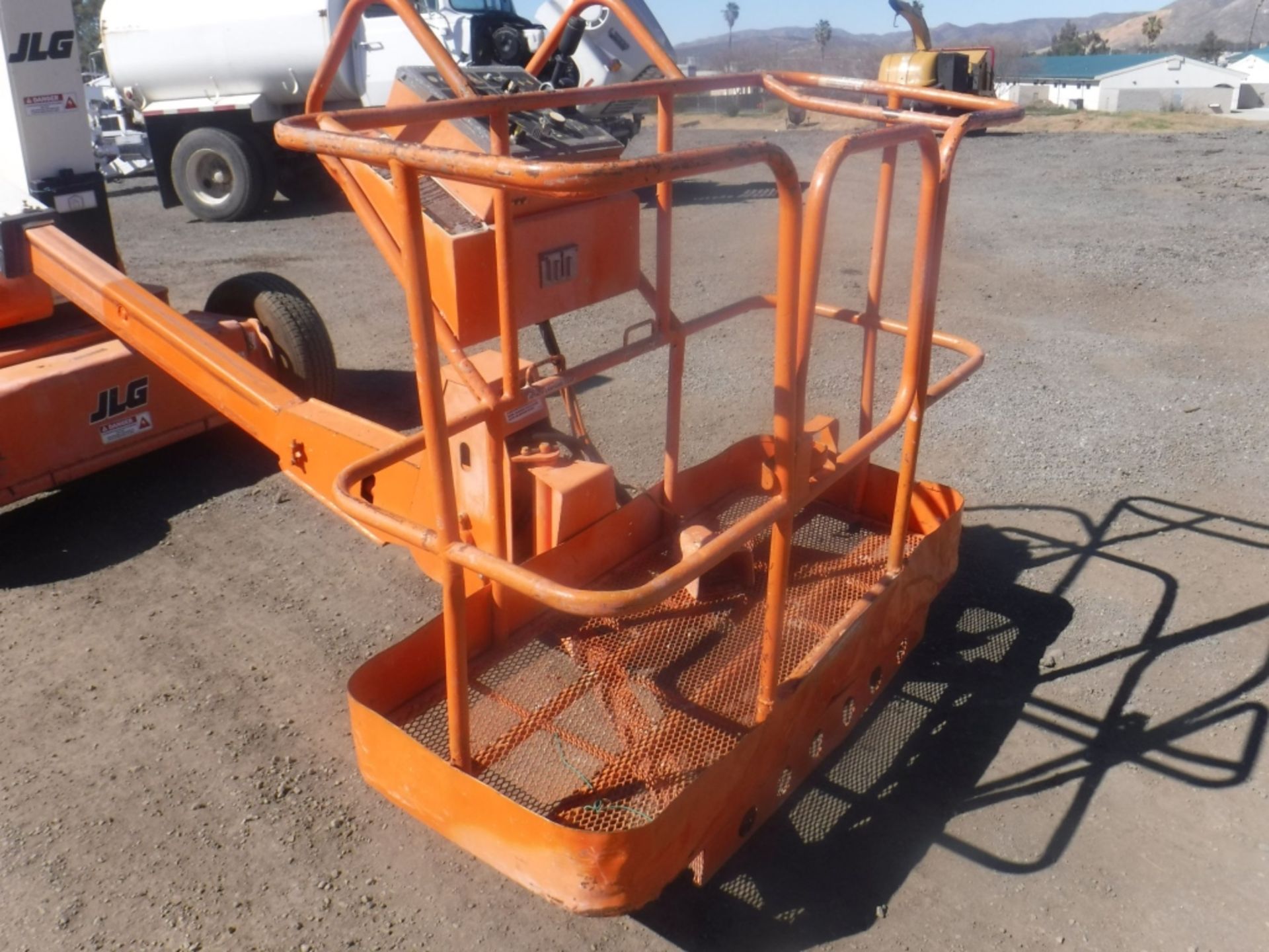 JLG 35 Articulated Boom Lift, - Image 20 of 25