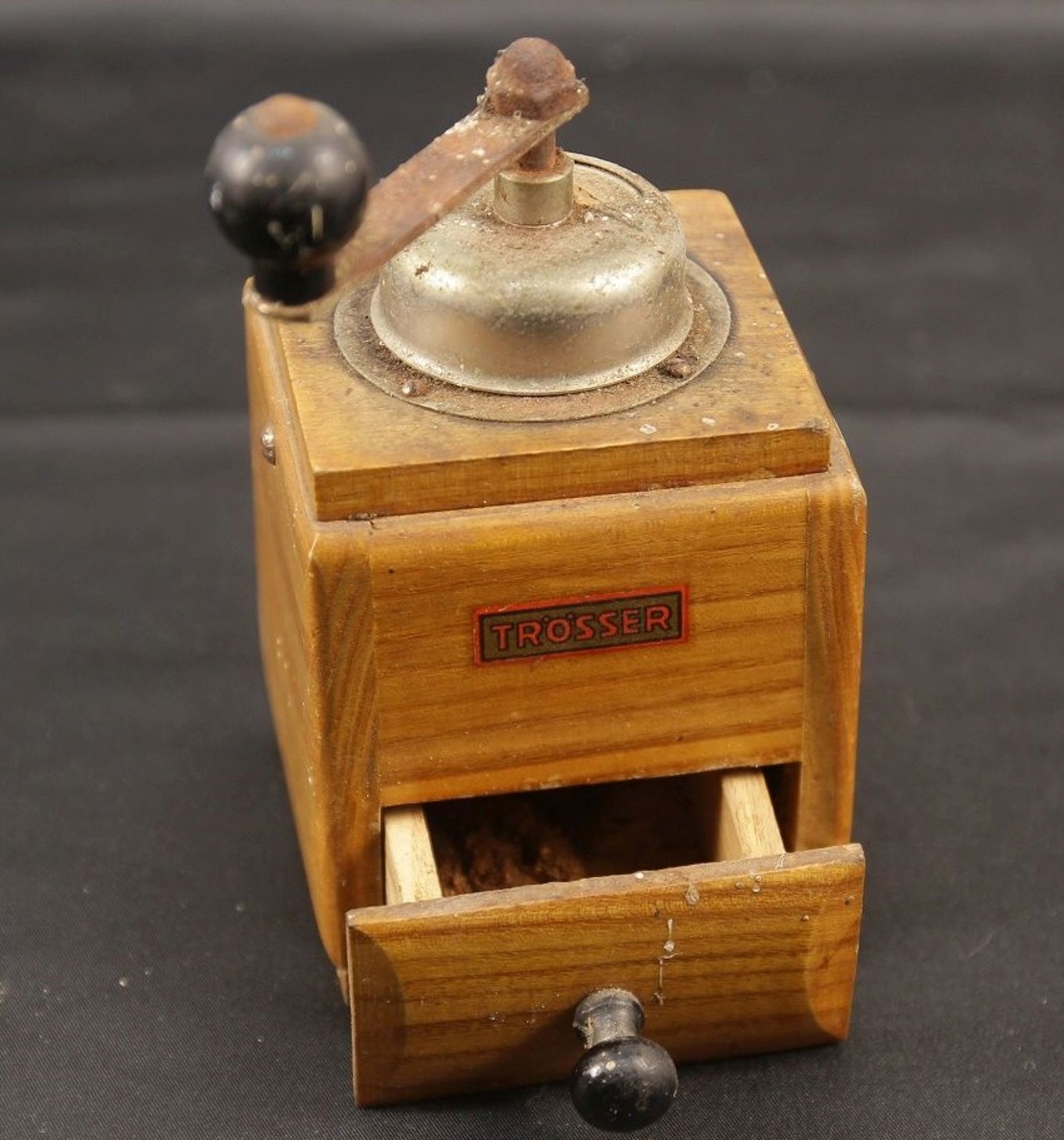 Zauberhafte kleine Kaffeemühle "Trösser" Handkurbel retro Küche Coffee Grinder