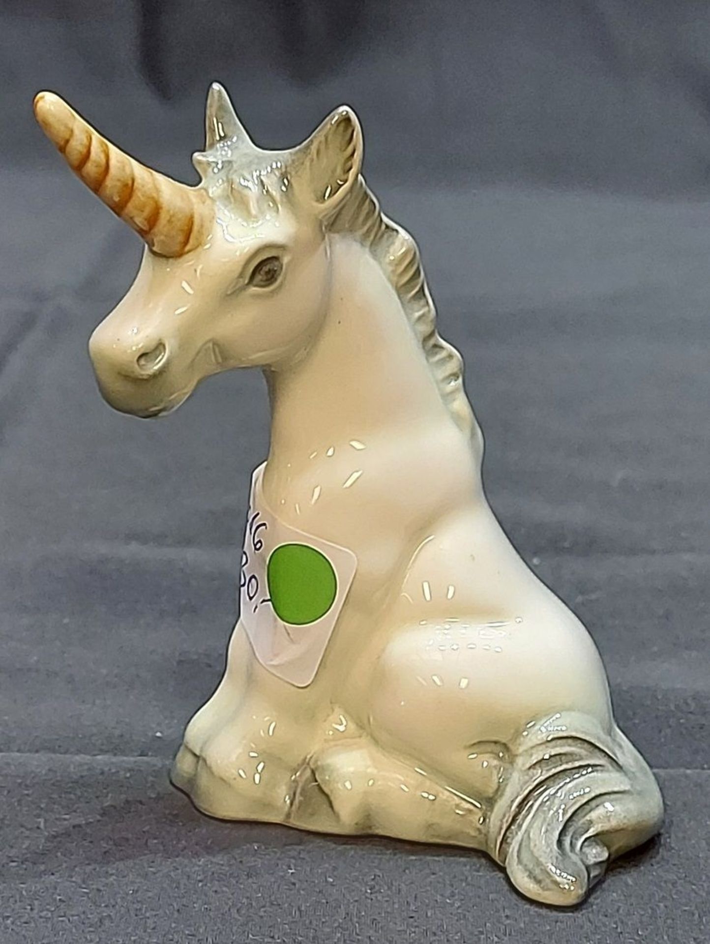 Zauberhaftes GOEBEL Einhorn Unicorn ca. 16cm hoch