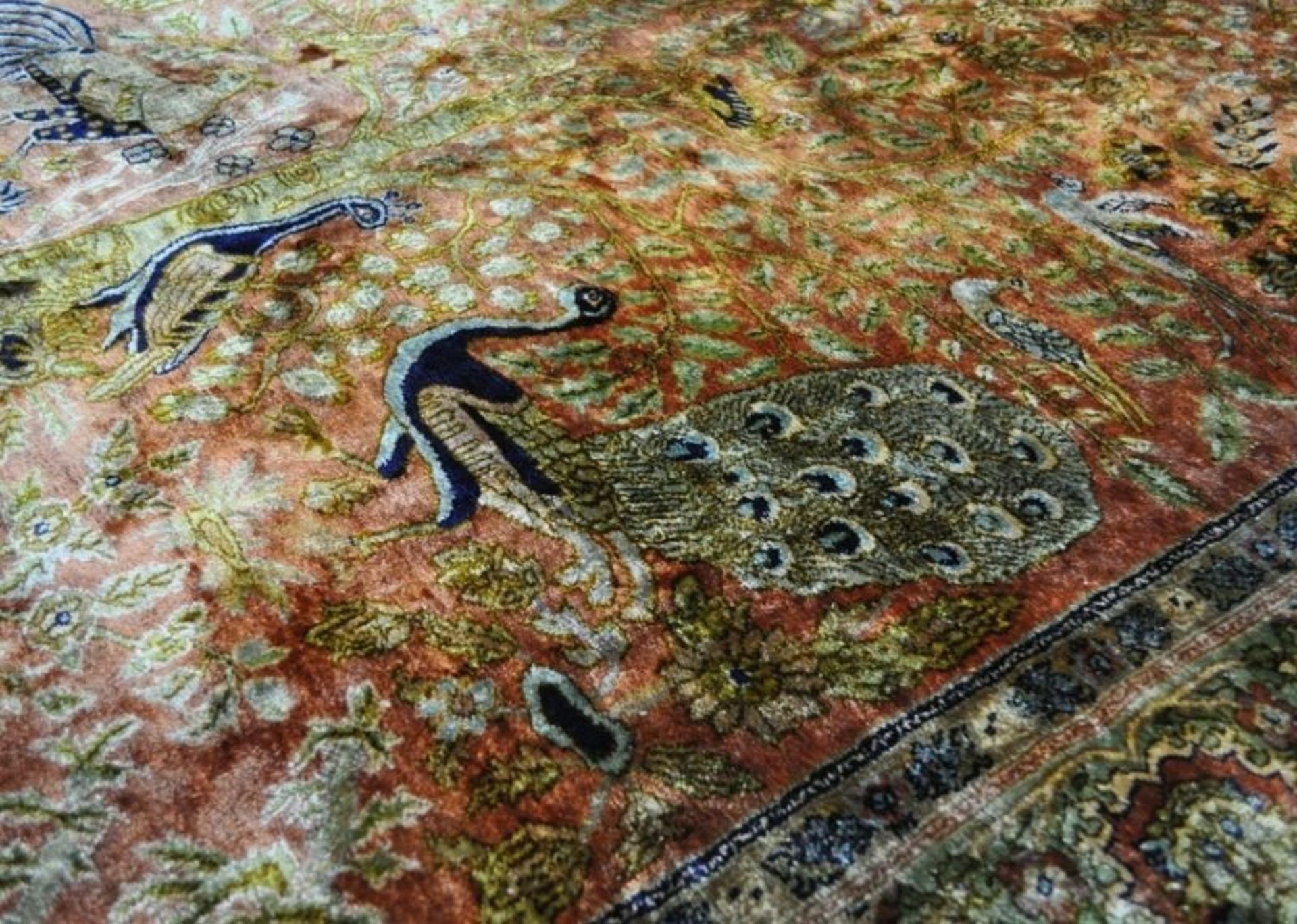 Alter Seidenteppich 1,85 x 1,40m frisch gereinigt - Image 4 of 4