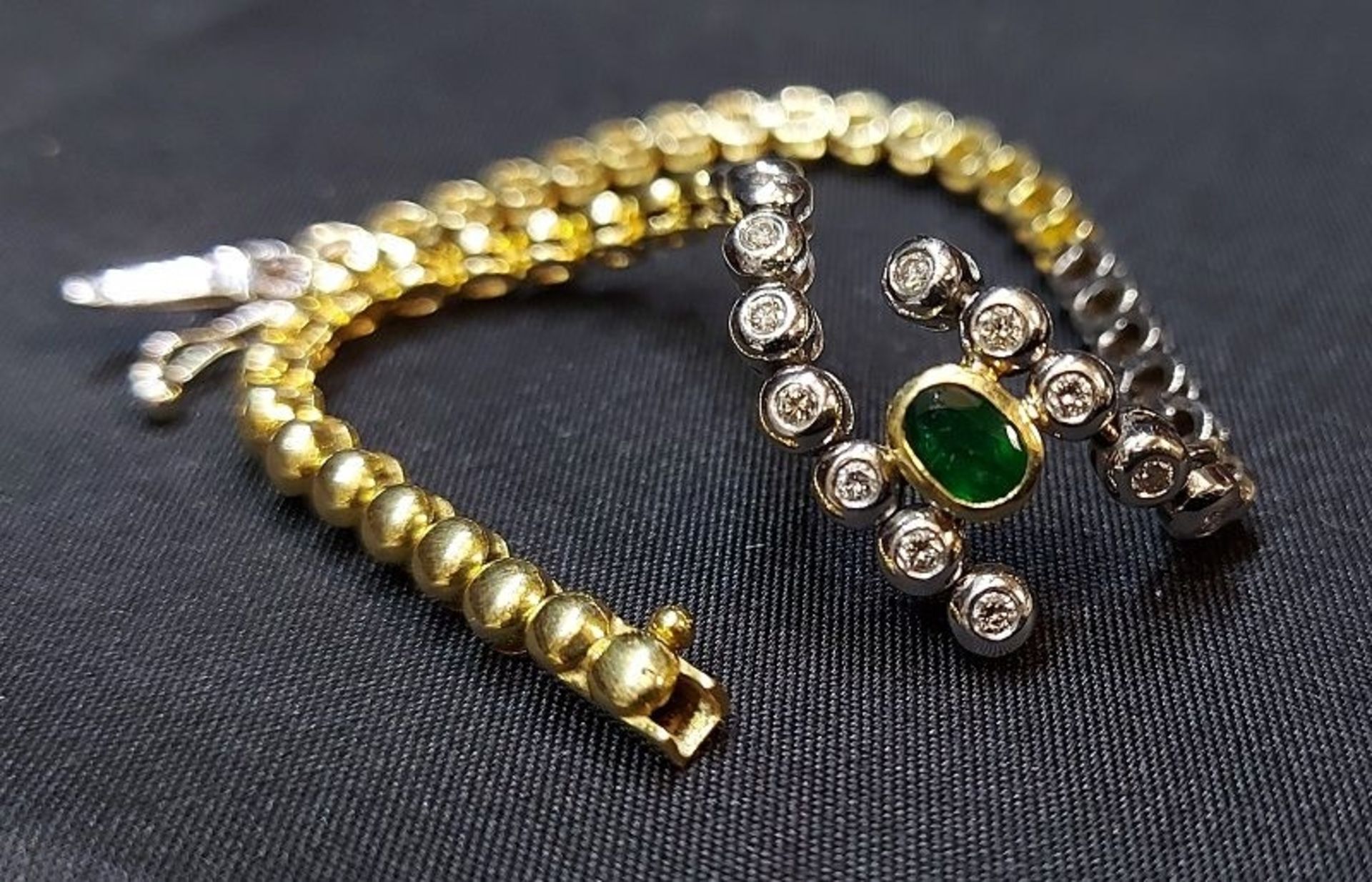 Luxus Pur! 750 GG Armband mit Smaragd & Brillanten