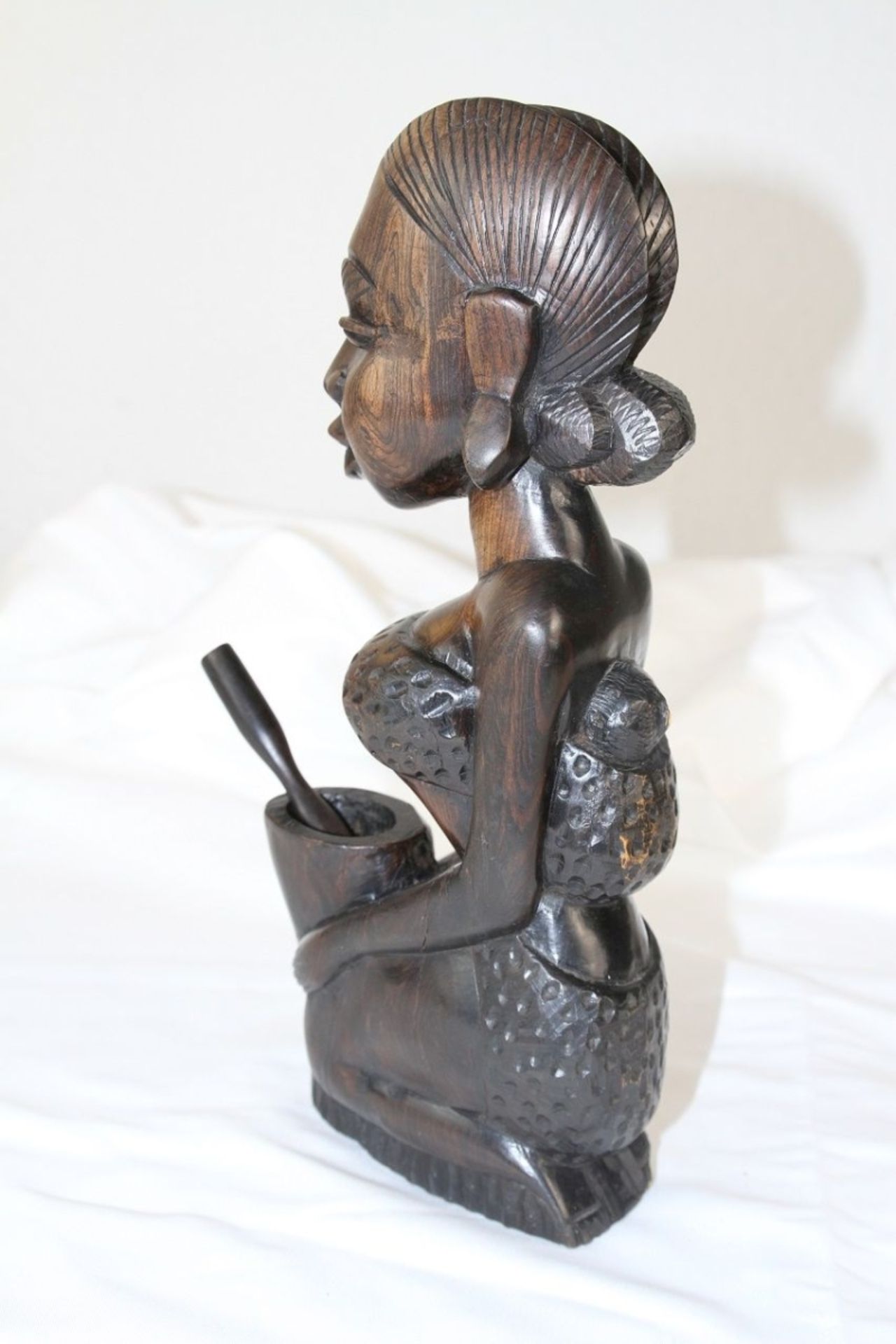 Holzfigur Elfenbeinküste Frau mit Stössel - Bild 5 aus 5