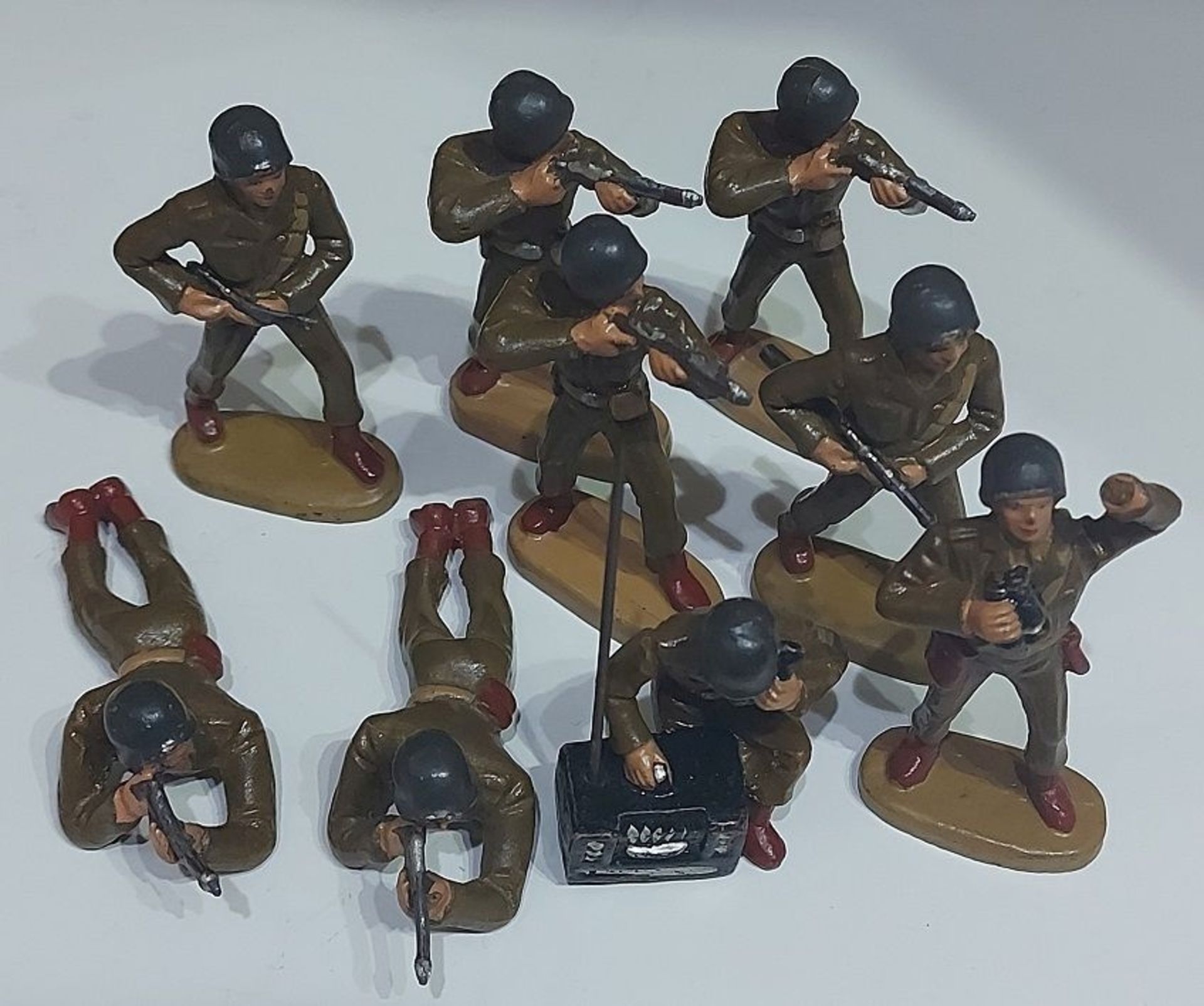 9 Stk. alte Masse-Figuren Leyla US Soldaten Figuren