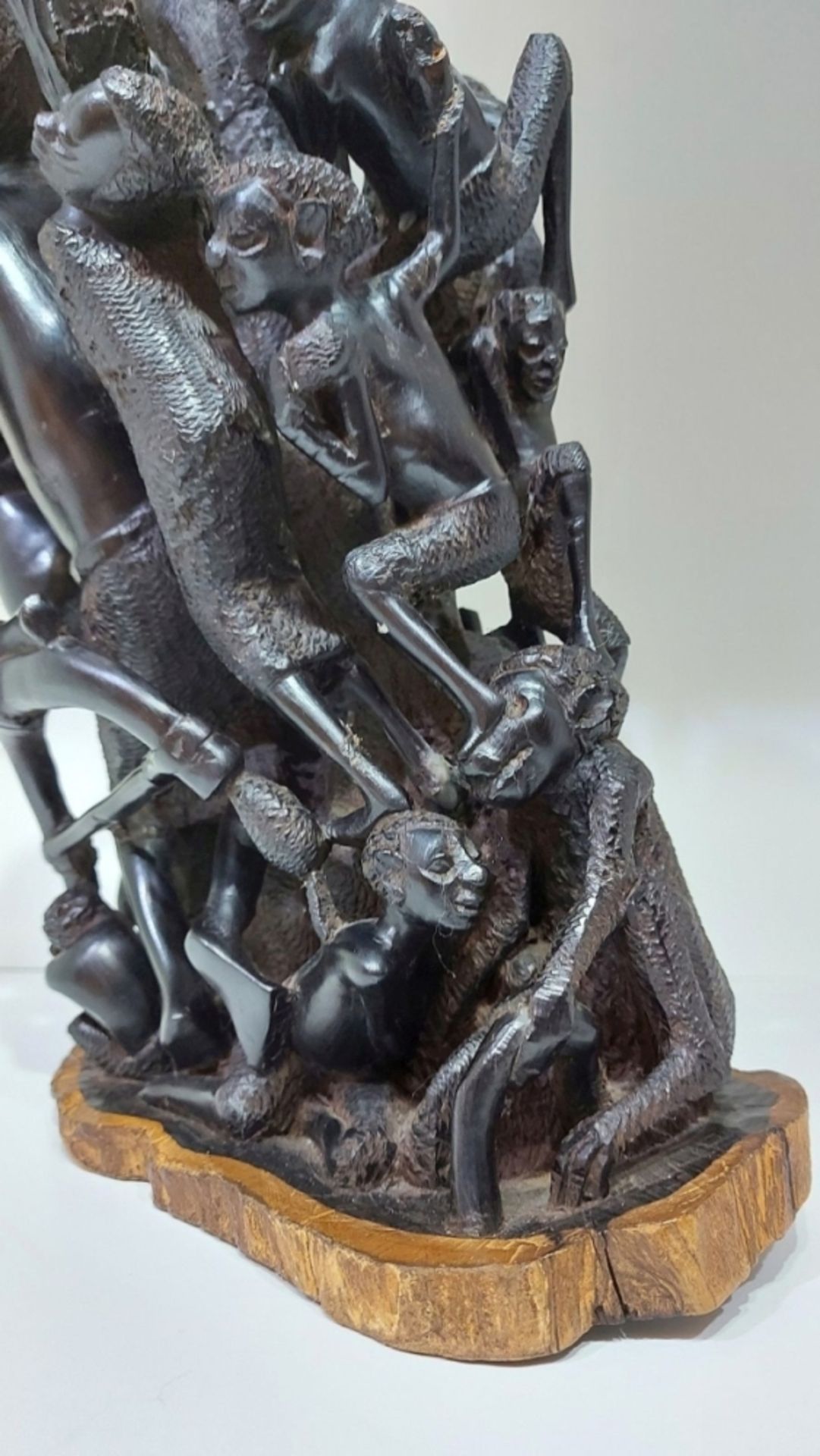 Aus Kapitänsnachlass - schöne Makonde Figur Holzschnitzerei Ahnenbaum - Bild 2 aus 4