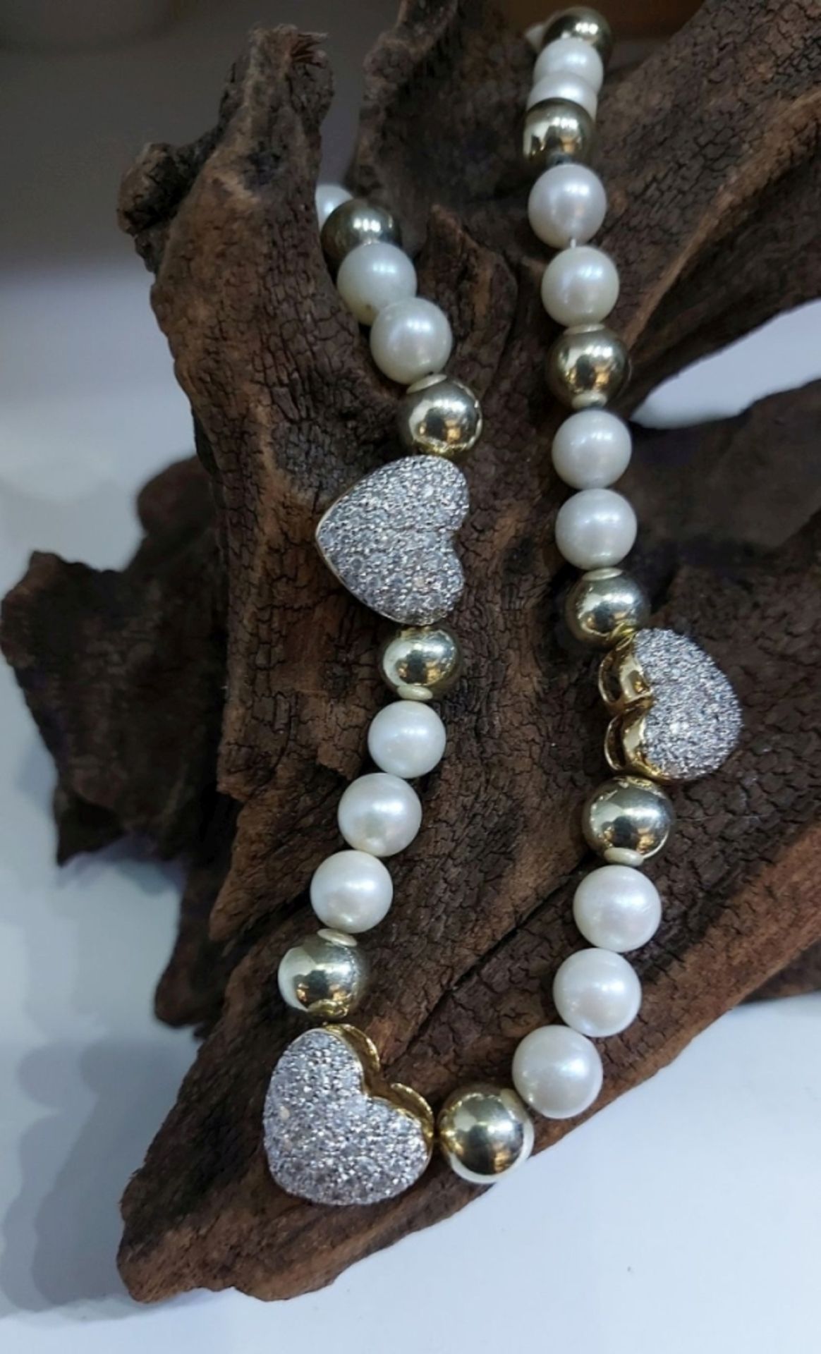 LUXUS PUR !!! Traumhaft schöne Perlenkette 3ct Brillanten mit 750er GG Herzen