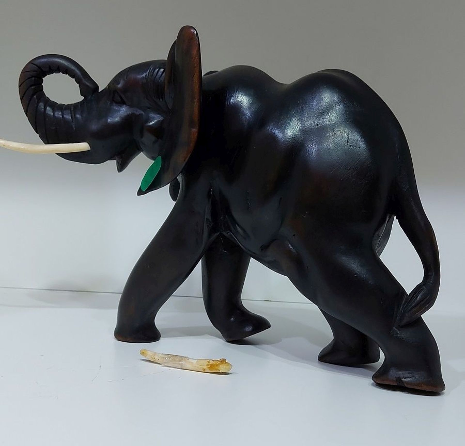 Aus Kapitänsnachlass: XL Teakholz Elefant Glückselefant - Image 3 of 4