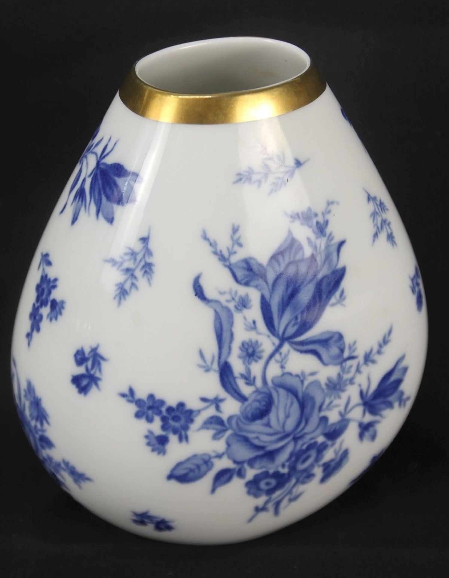 Vase Bavaria Jaeger u. Co., Gold- Dekor, blaue Rosen - Bild 3 aus 3