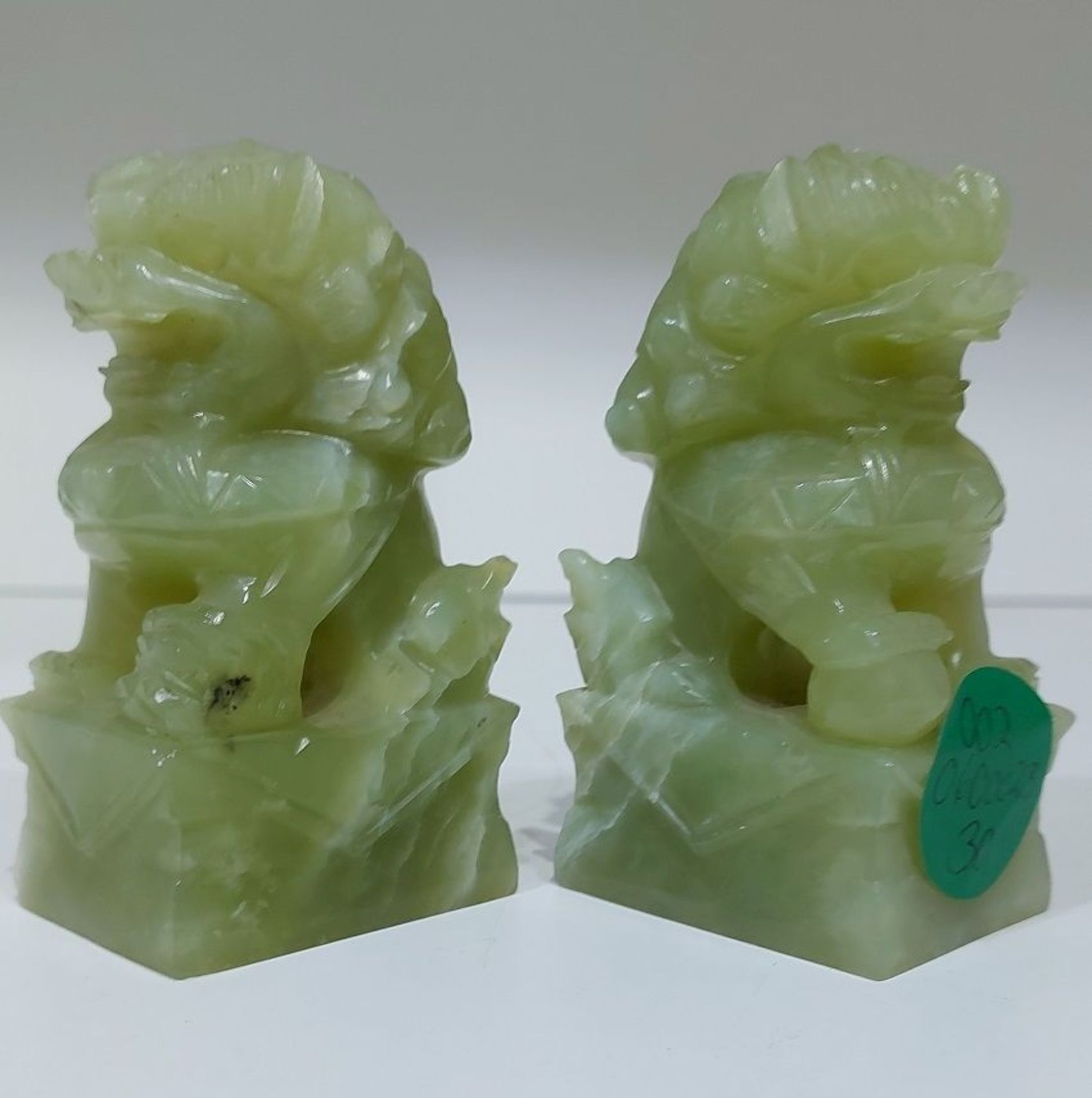 Paar 2 Stk. kleine Löwen verm. Jade ca. 9,5cm hoch - Image 5 of 5