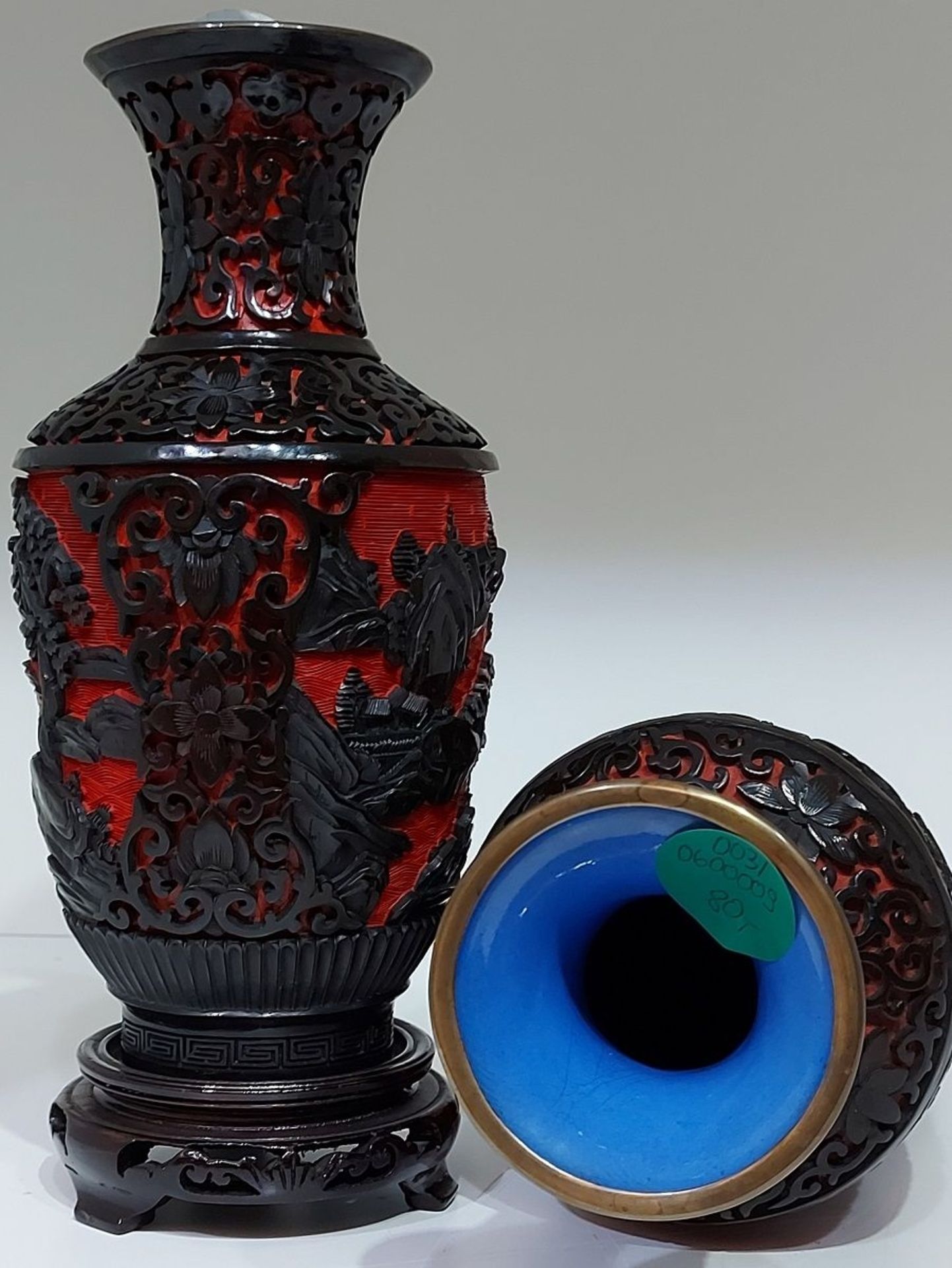 Aus Kapitänsnachlass: Paar antike Vasen zweifarbig Schwarz / Rot - Bild 4 aus 5