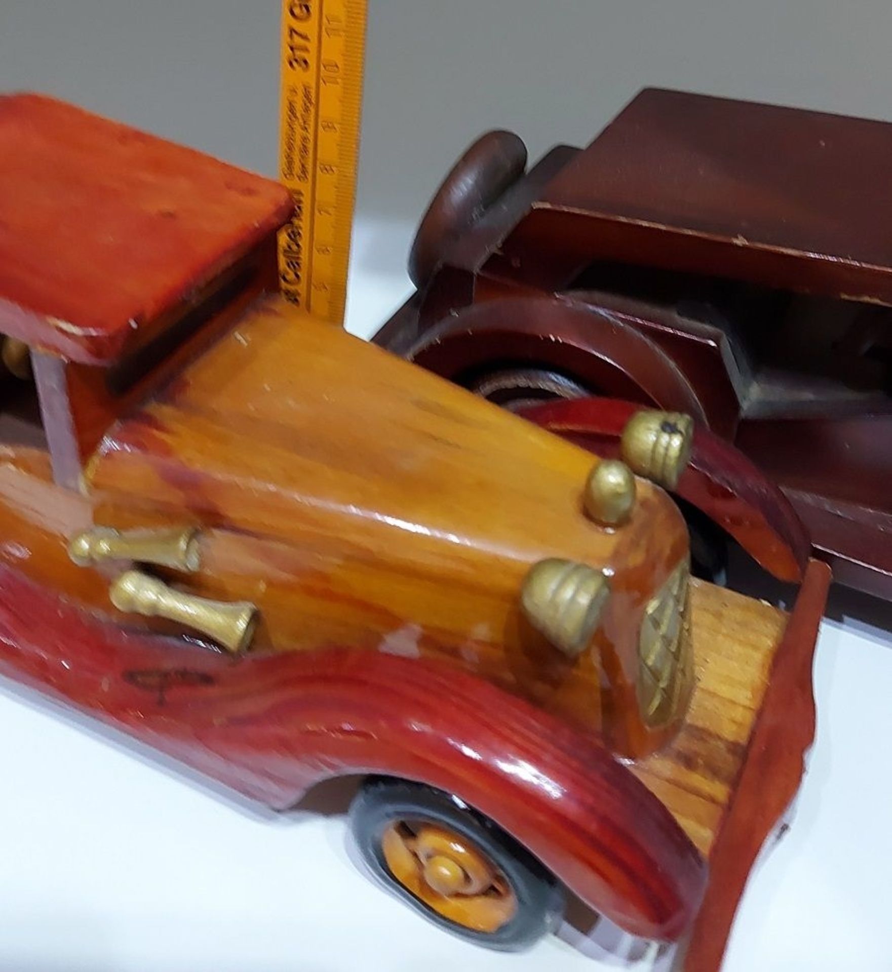 2 schöne Holzauto, Modellauto, Oldtimer, Sammlerstück - Bild 2 aus 5