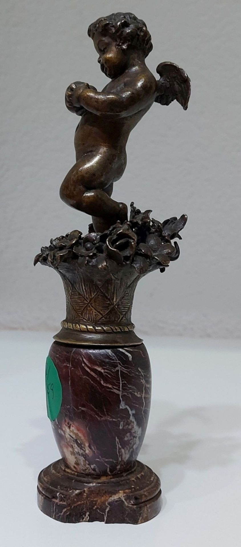 Alte Bronzefigur geflügelter Putto Engel Bacchus ca. 23cm