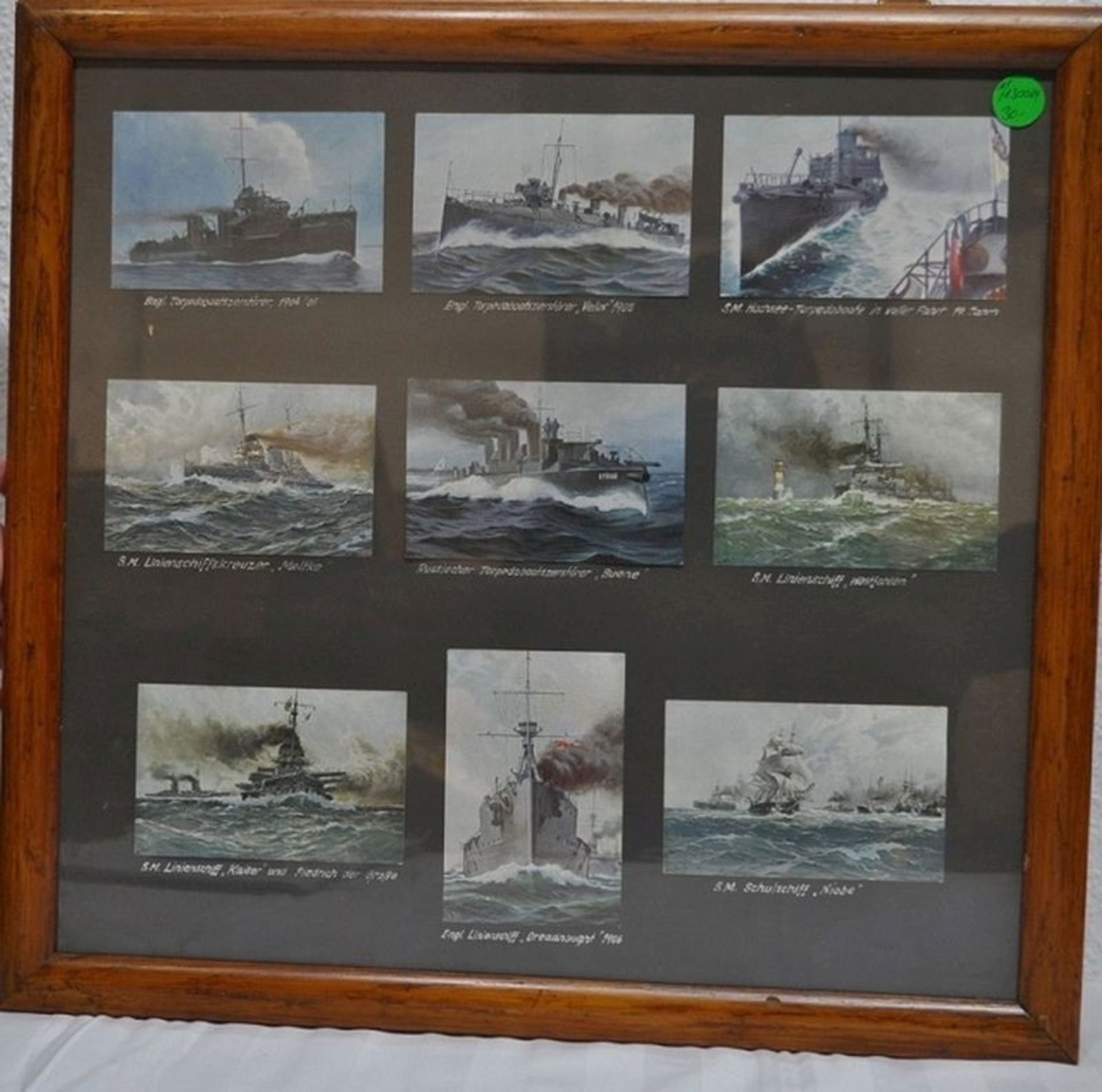 Sammlung antiker Postkarten Schiffsmotive Schiffe Dampfer etc. im Schaukasten / Rahmen - Image 2 of 3