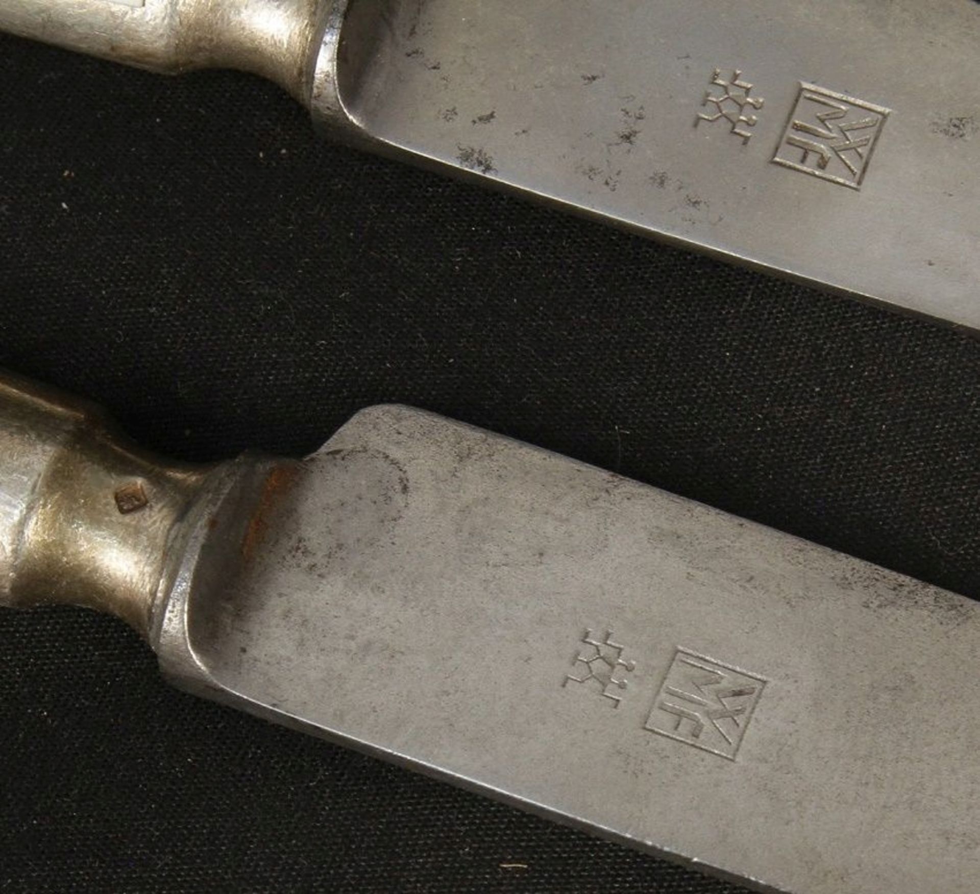 Für den Tierschutzverein Gifhorn: 4 versilberte Messer WMF Straussenmarke - Bild 2 aus 2