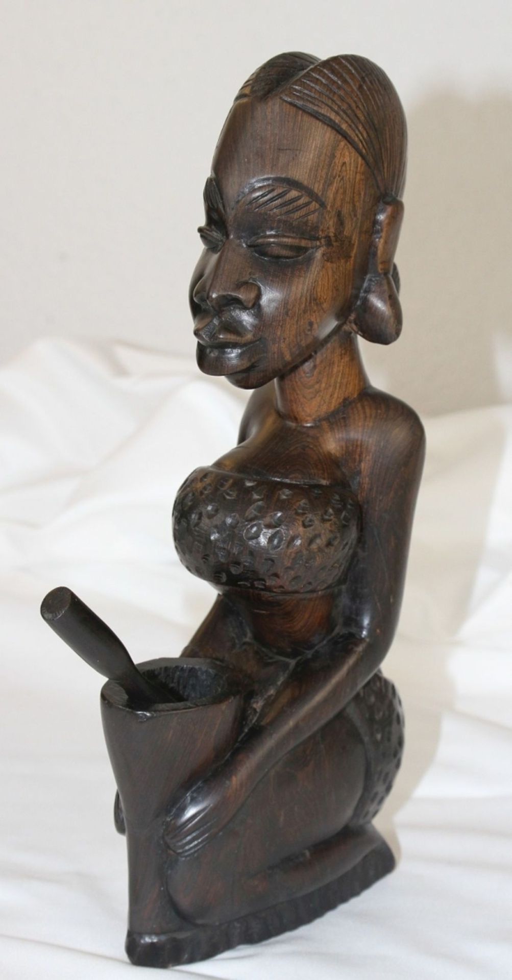 Holzfigur Elfenbeinküste Frau mit Stössel - Bild 4 aus 5
