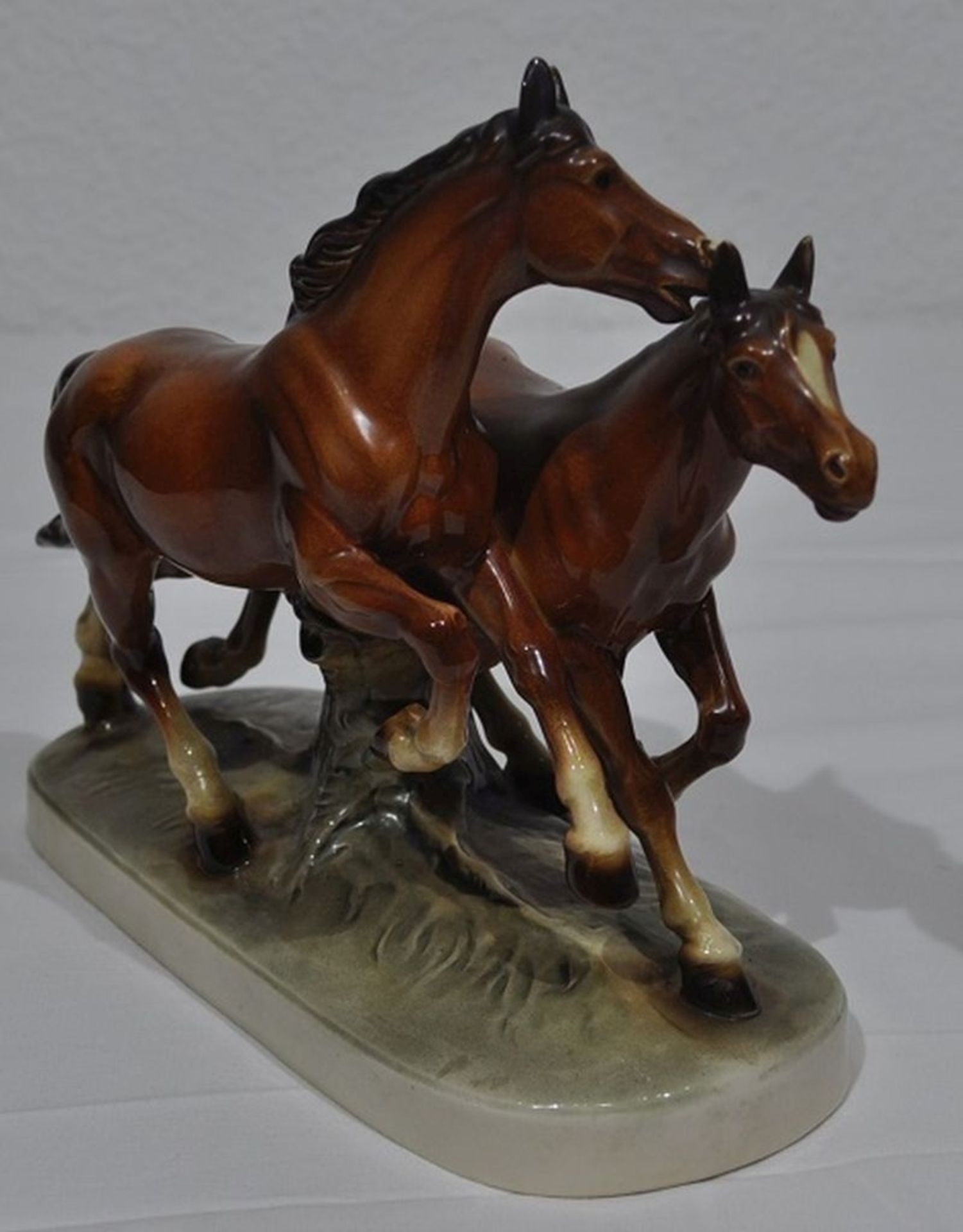 Schöne Porzellan Statue Skulptur Zwei Pferde Hengste