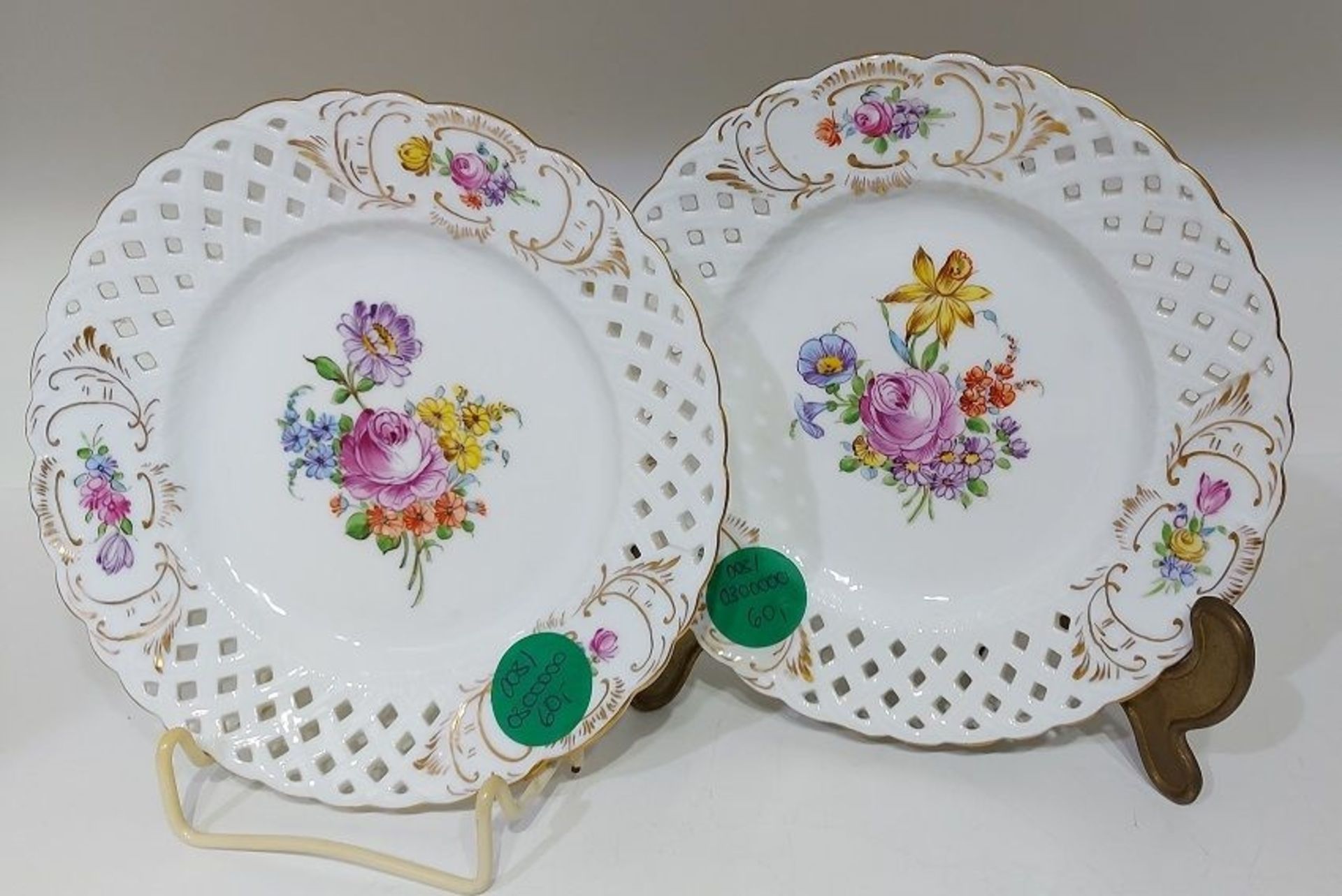 2 Stk. alte Durchbruchteller Meissen buntes Blumendekor - Bild 5 aus 5