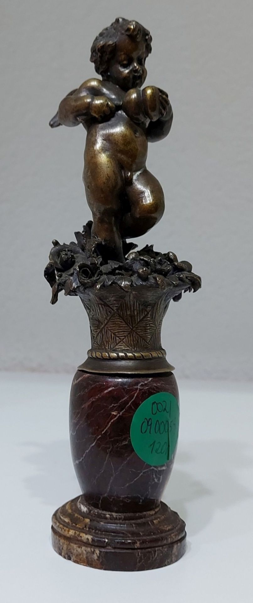 Alte Bronzefigur geflügelter Putto Engel Bacchus ca. 23cm - Image 3 of 6