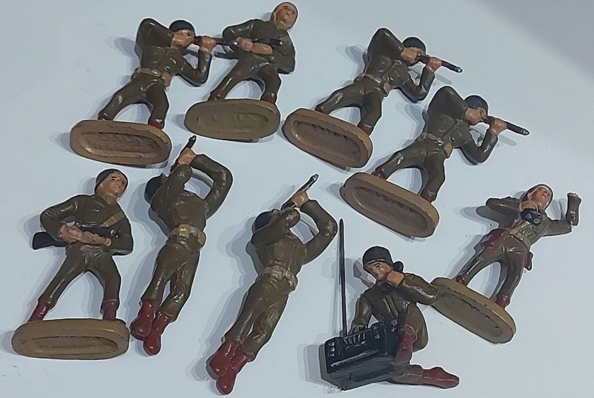 9 Stk. alte Masse-Figuren Leyla US Soldaten Figuren - Bild 3 aus 3