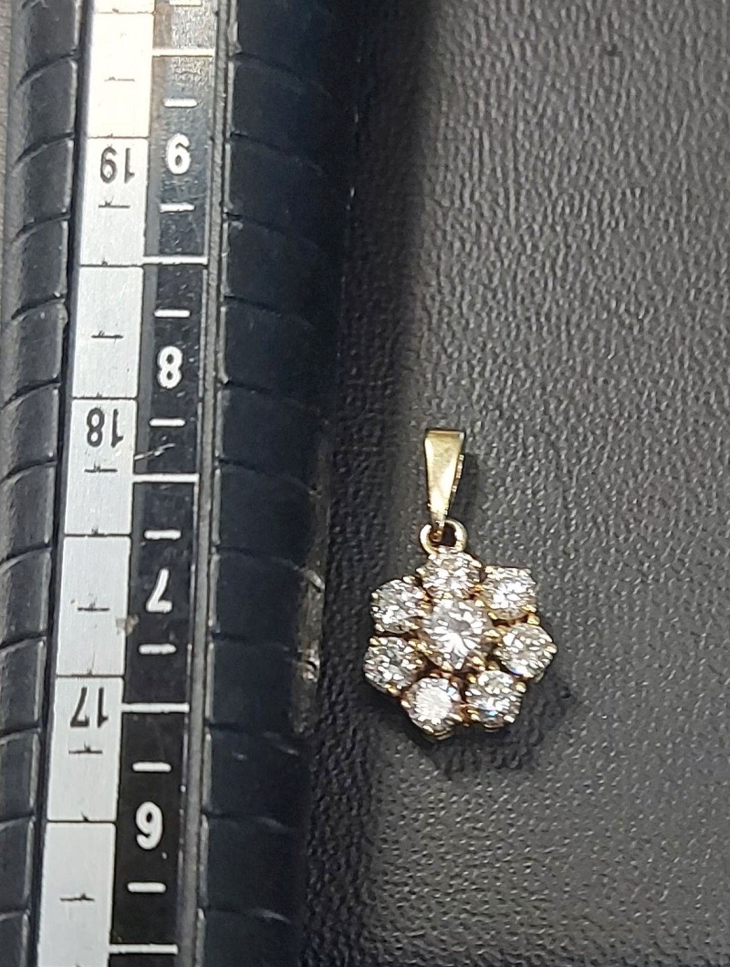 Luxus pur! 585er Goldanhänger mit 8 Brillianten 1ct - Bild 4 aus 8