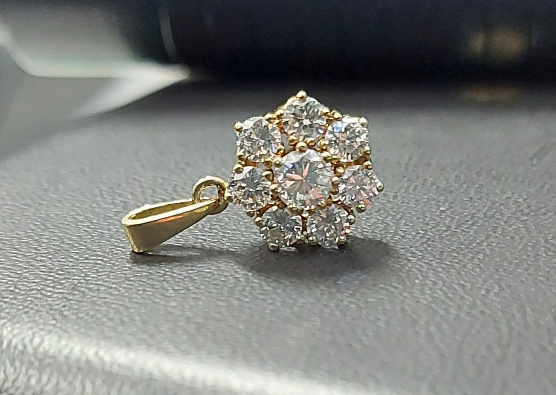 Luxus pur! 585er Goldanhänger mit 8 Brillianten 1ct - Bild 8 aus 8