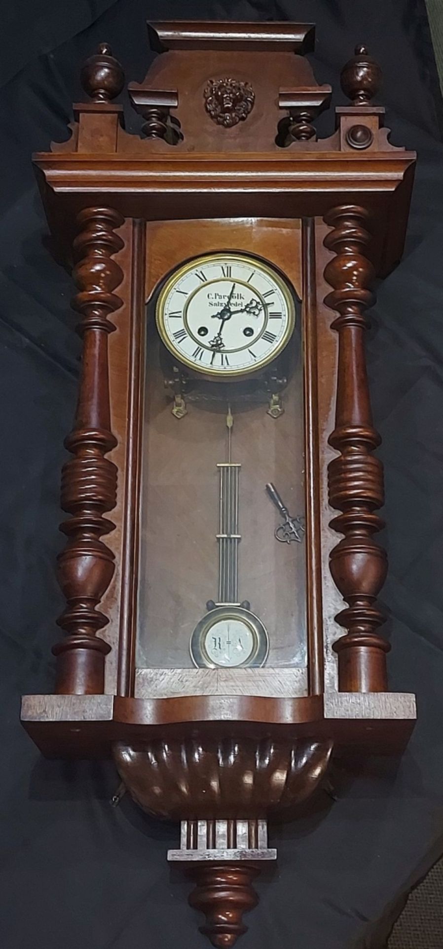 Für den Tierschutzverein Gifhorn: Sensationelle antike Wanduhr Regulator von C. Pardölk Salzwedel